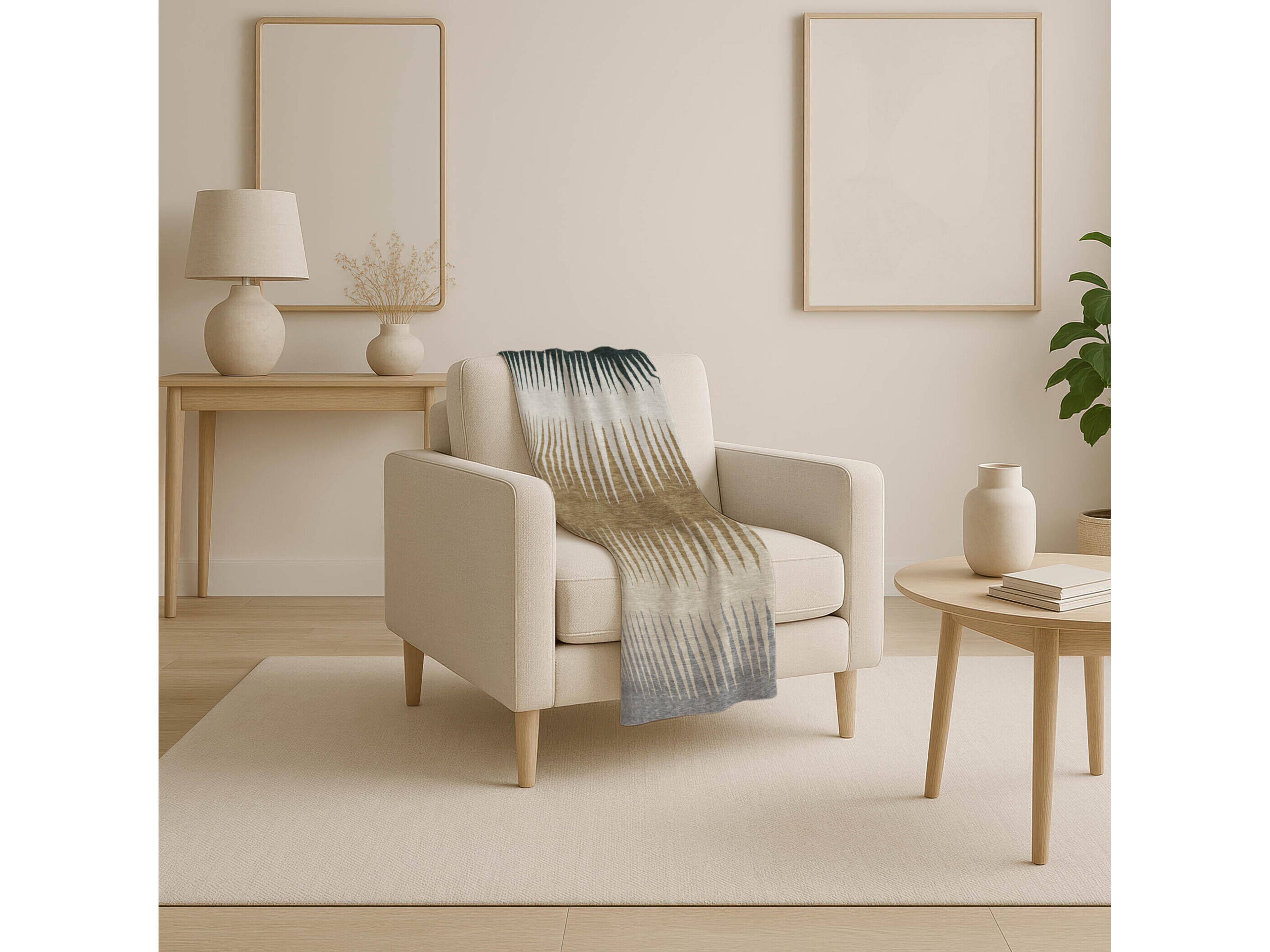 Dalyn Sherpa Gray Polyester Throw