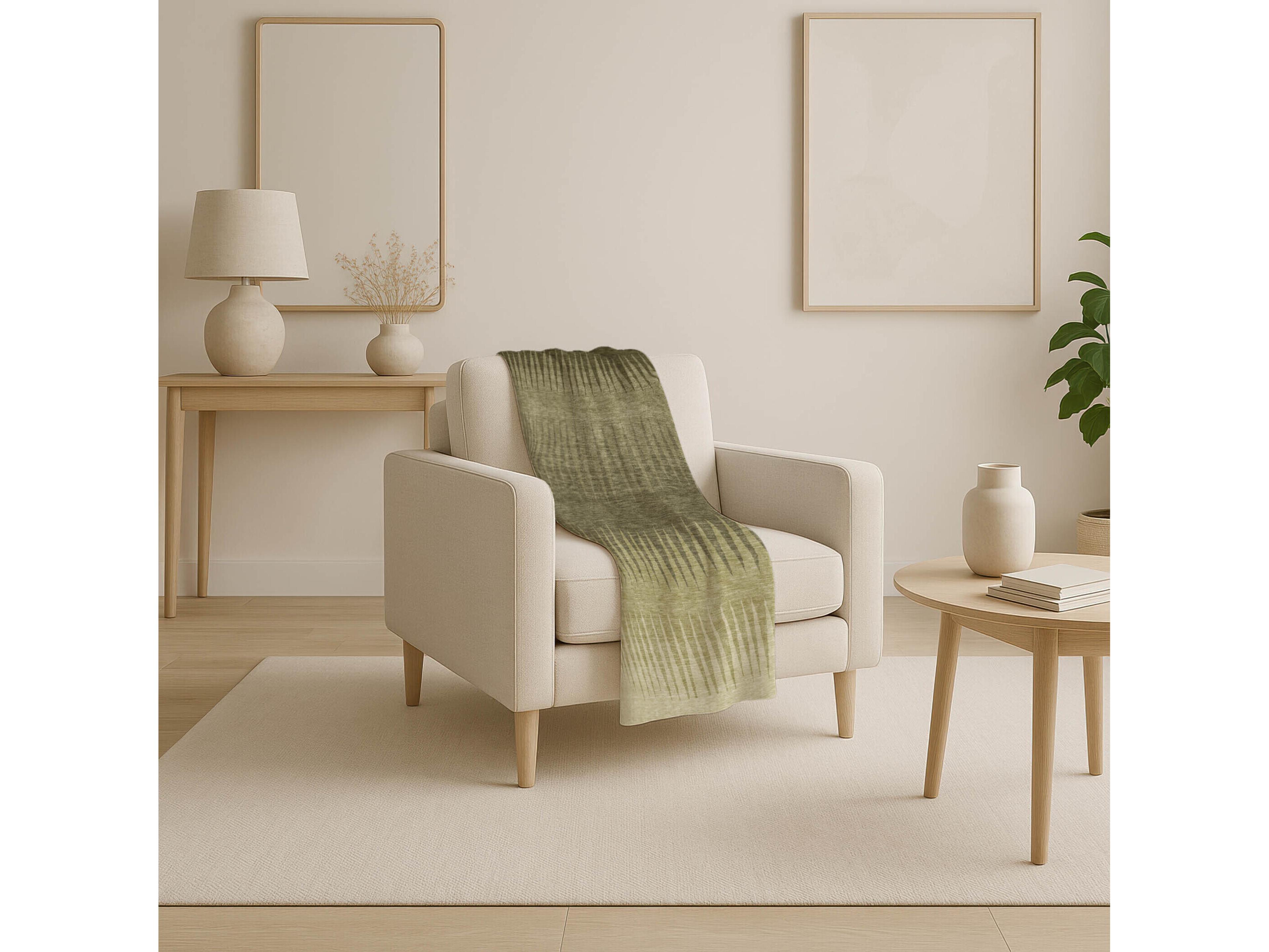 Dalyn Sherpa Green Polyester Throw