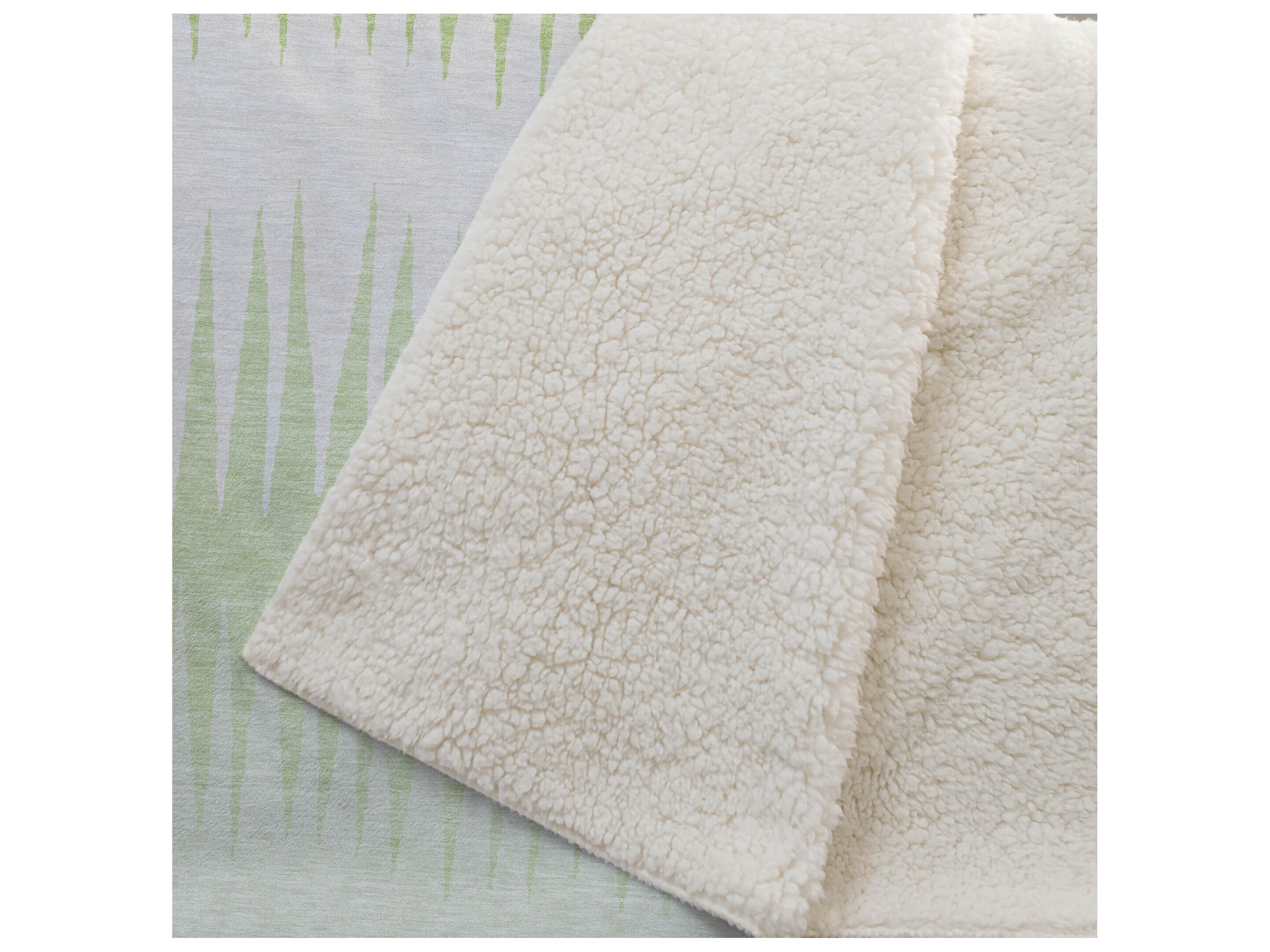 Dalyn Sherpa Green Polyester Throw