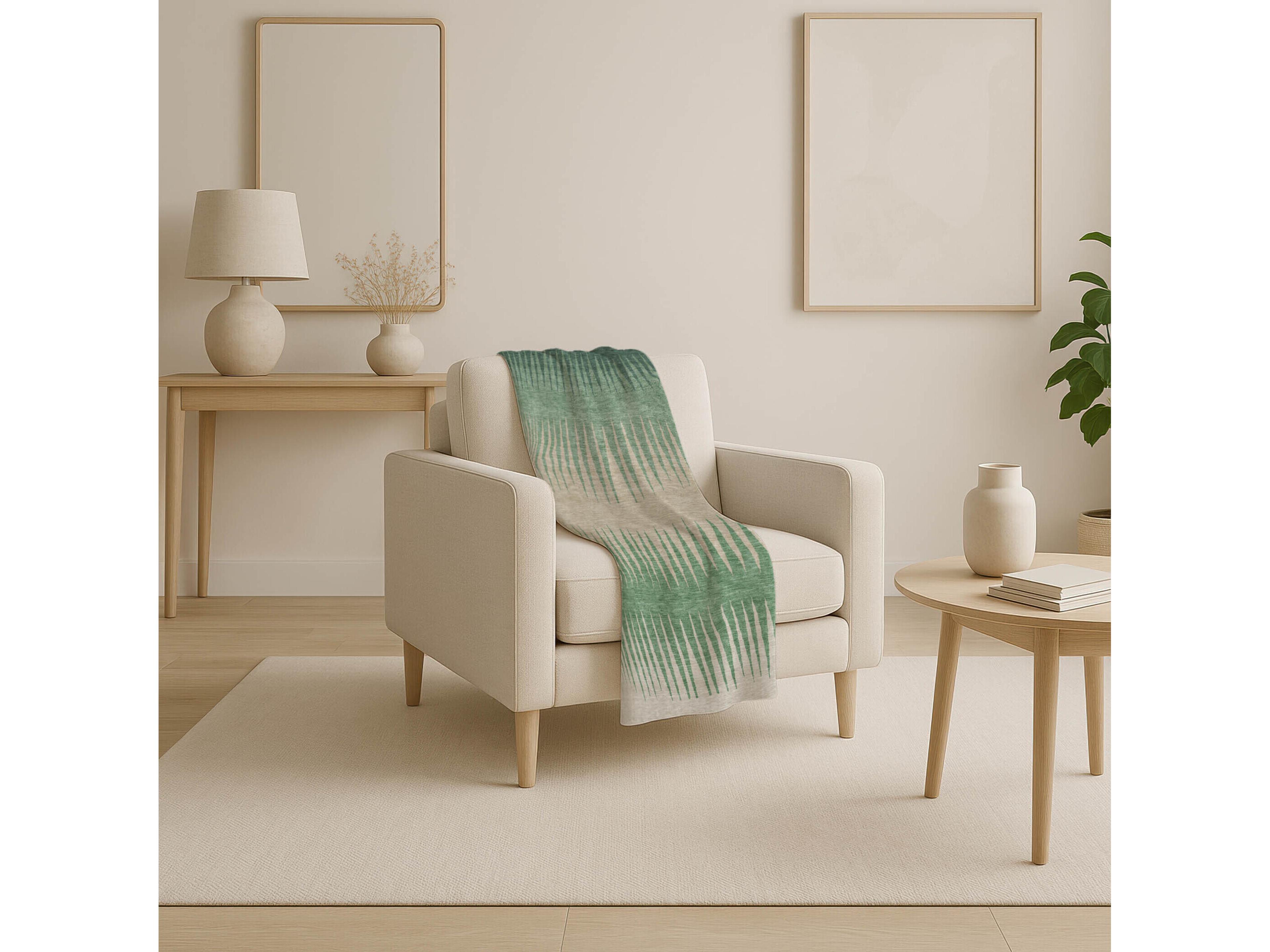 Dalyn Sherpa Green Polyester Throw