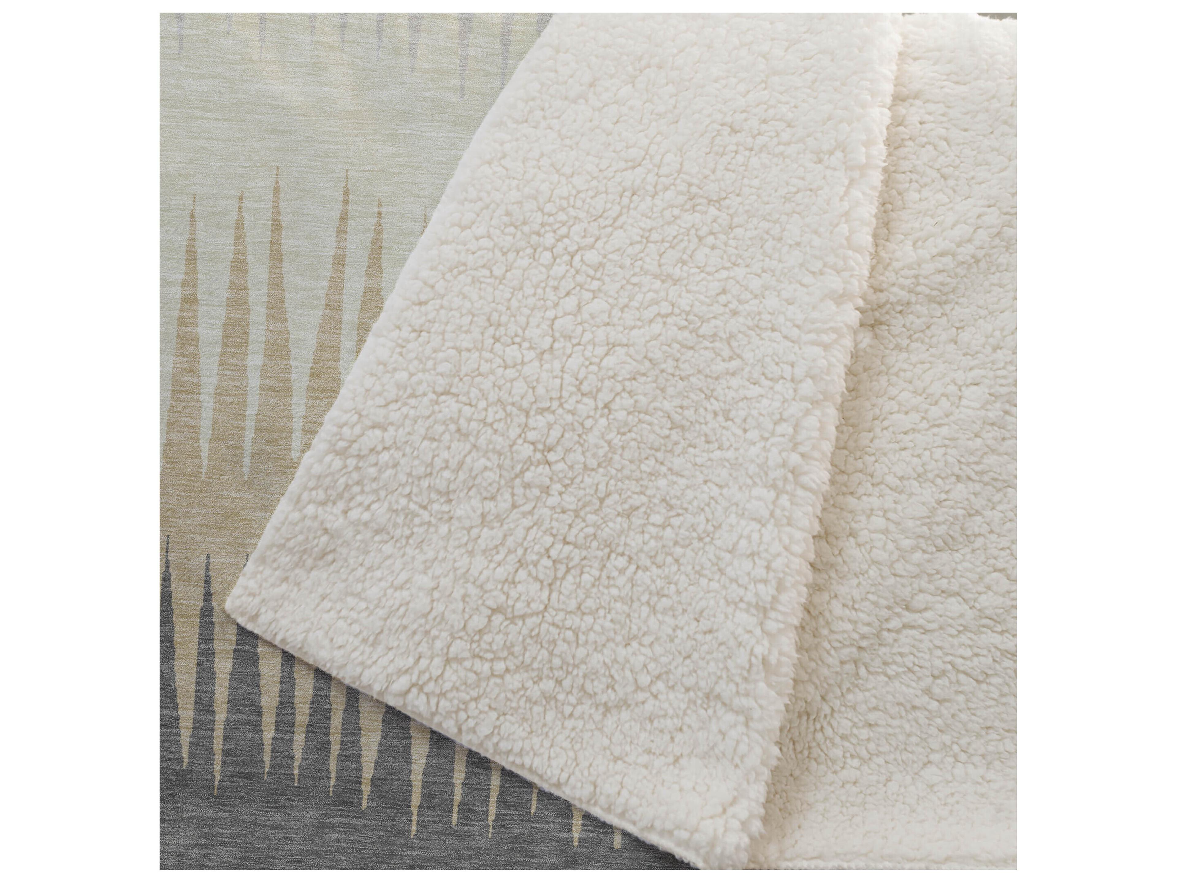 Dalyn Sherpa Brown Polyester Throw