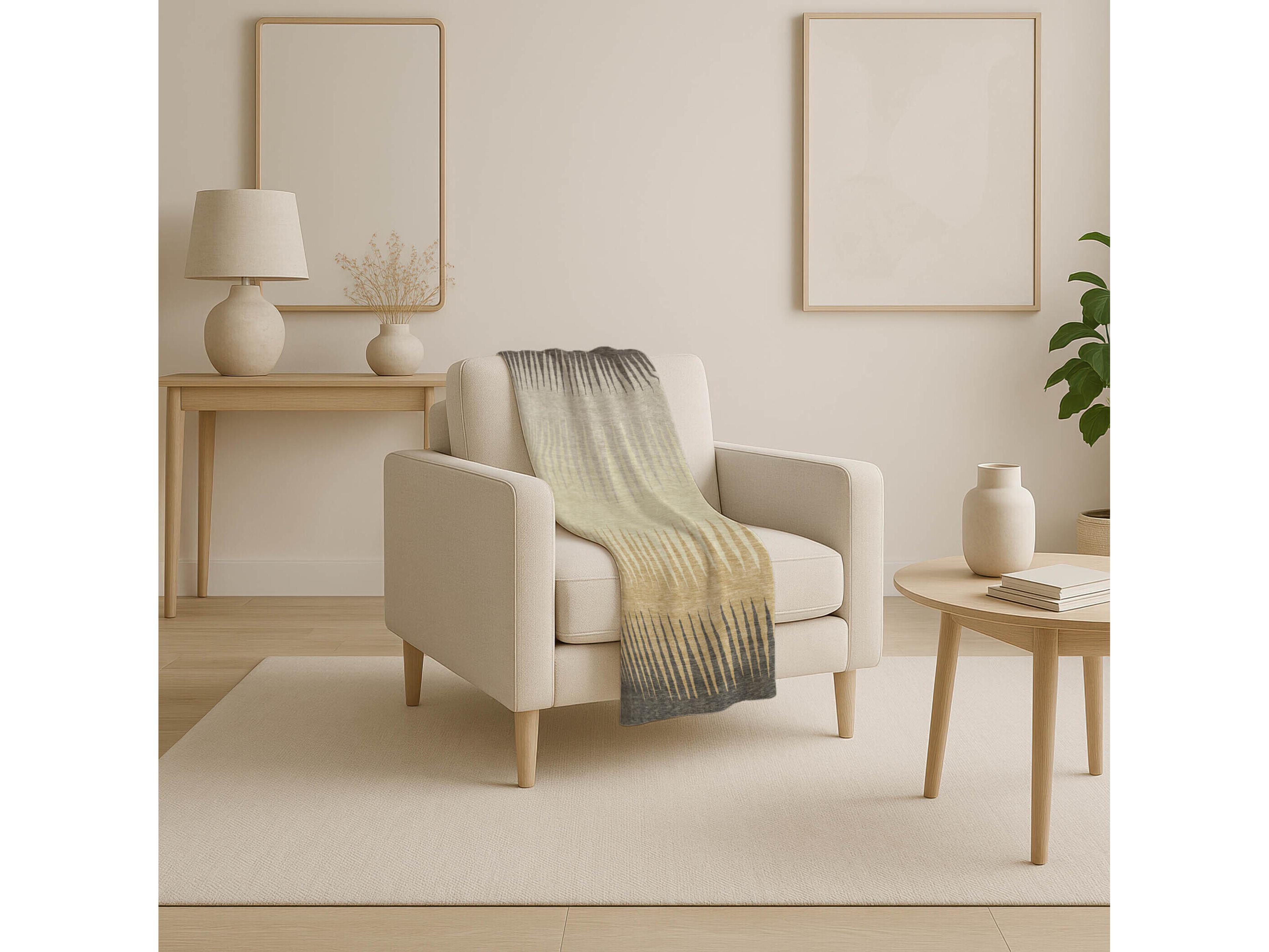 Dalyn Sherpa Brown Polyester Throw