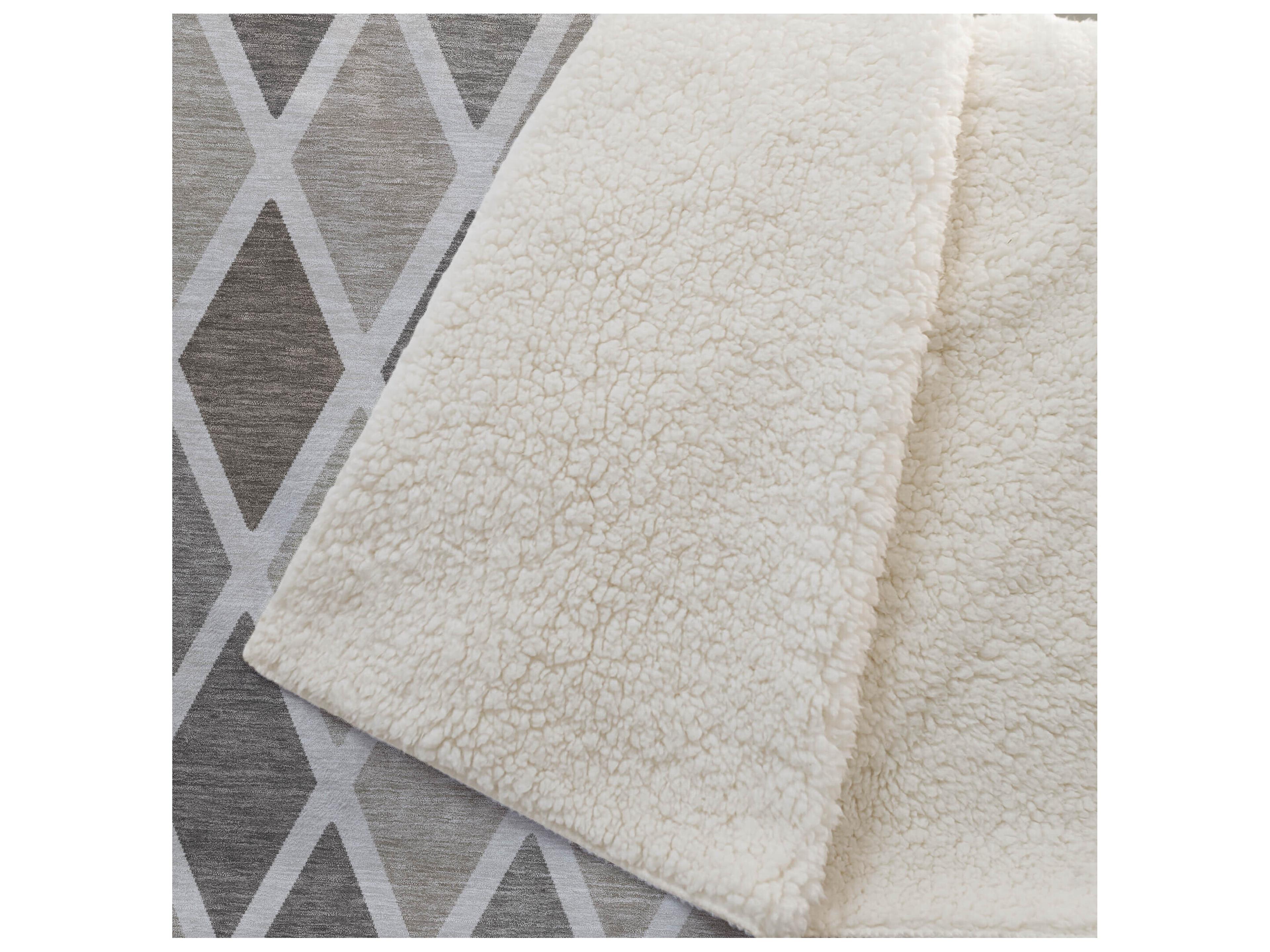 Dalyn Sherpa Brown Polyester Throw