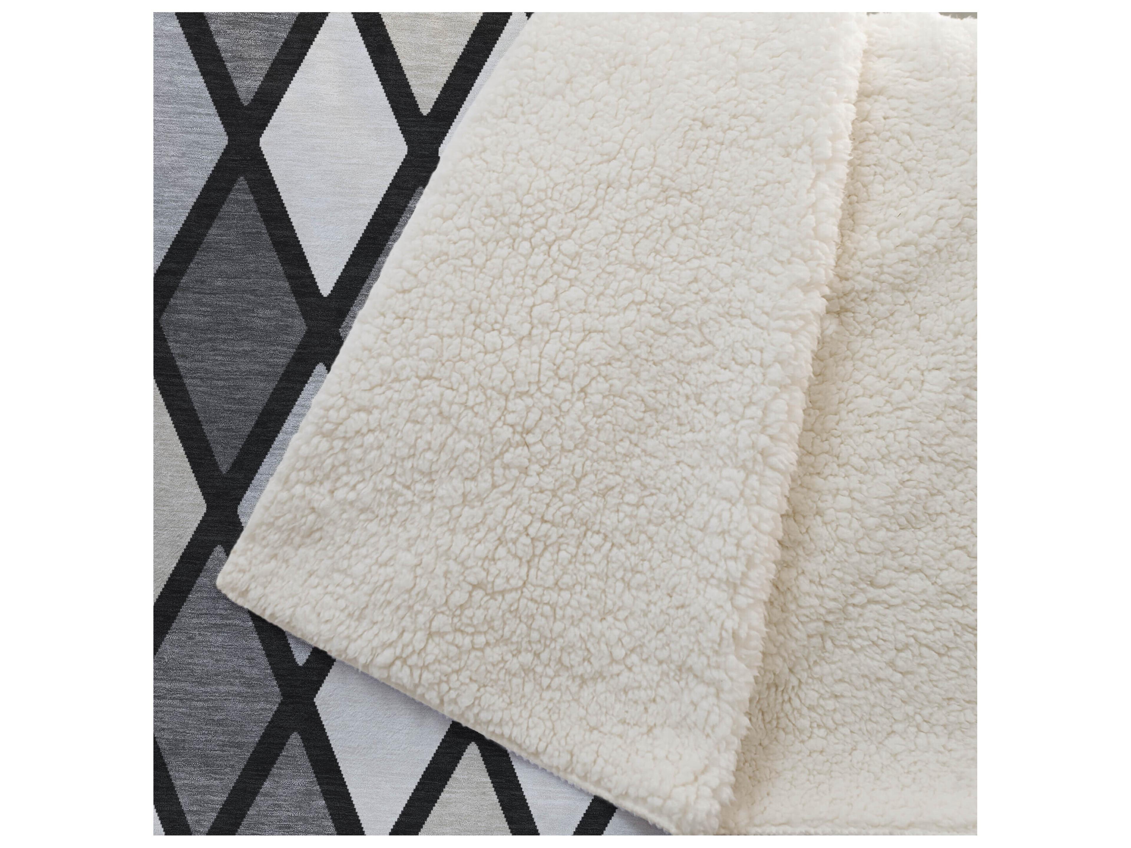 Dalyn Sherpa Black Polyester Throw