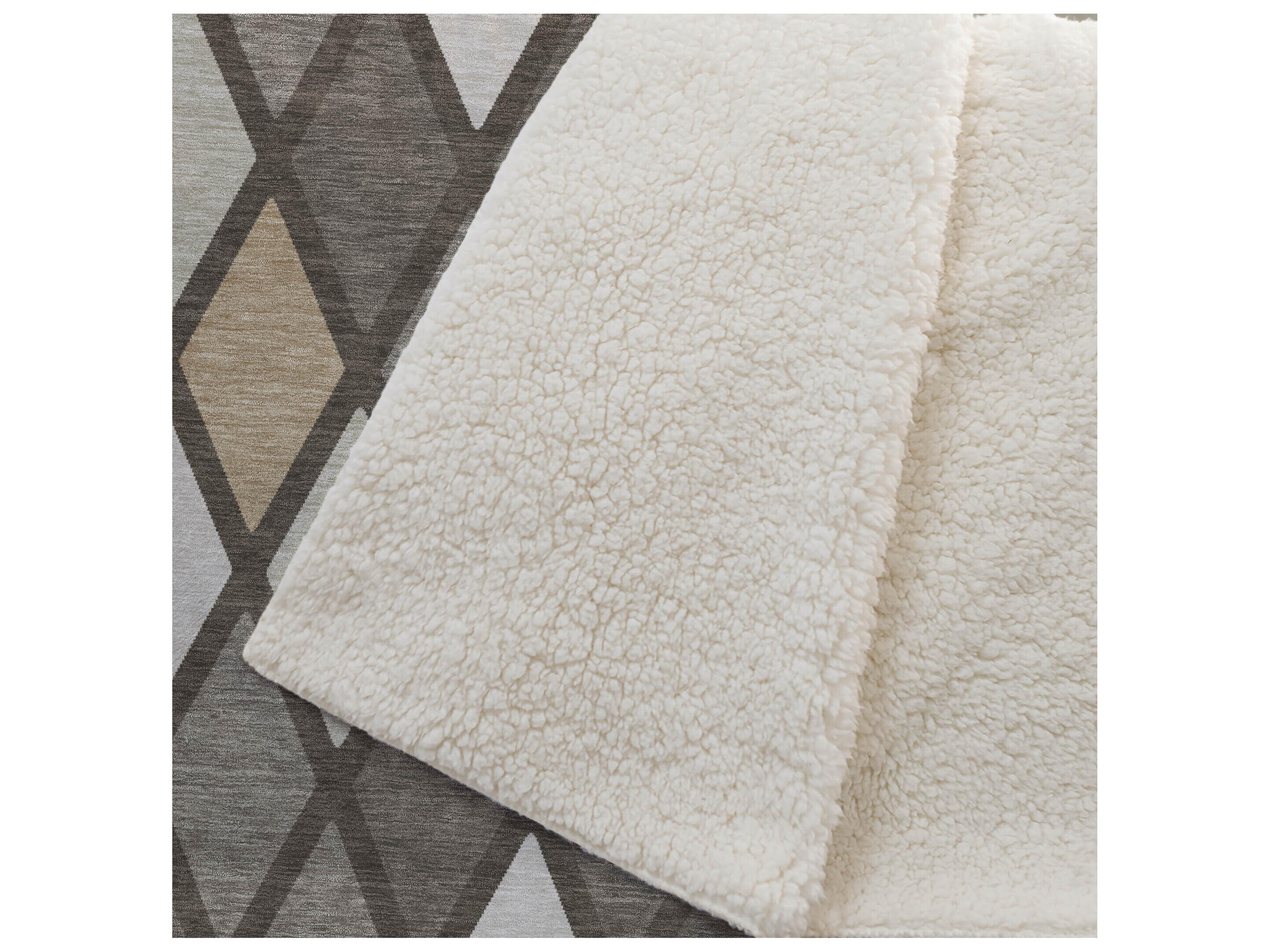 Dalyn Sherpa Brown Polyester Throw