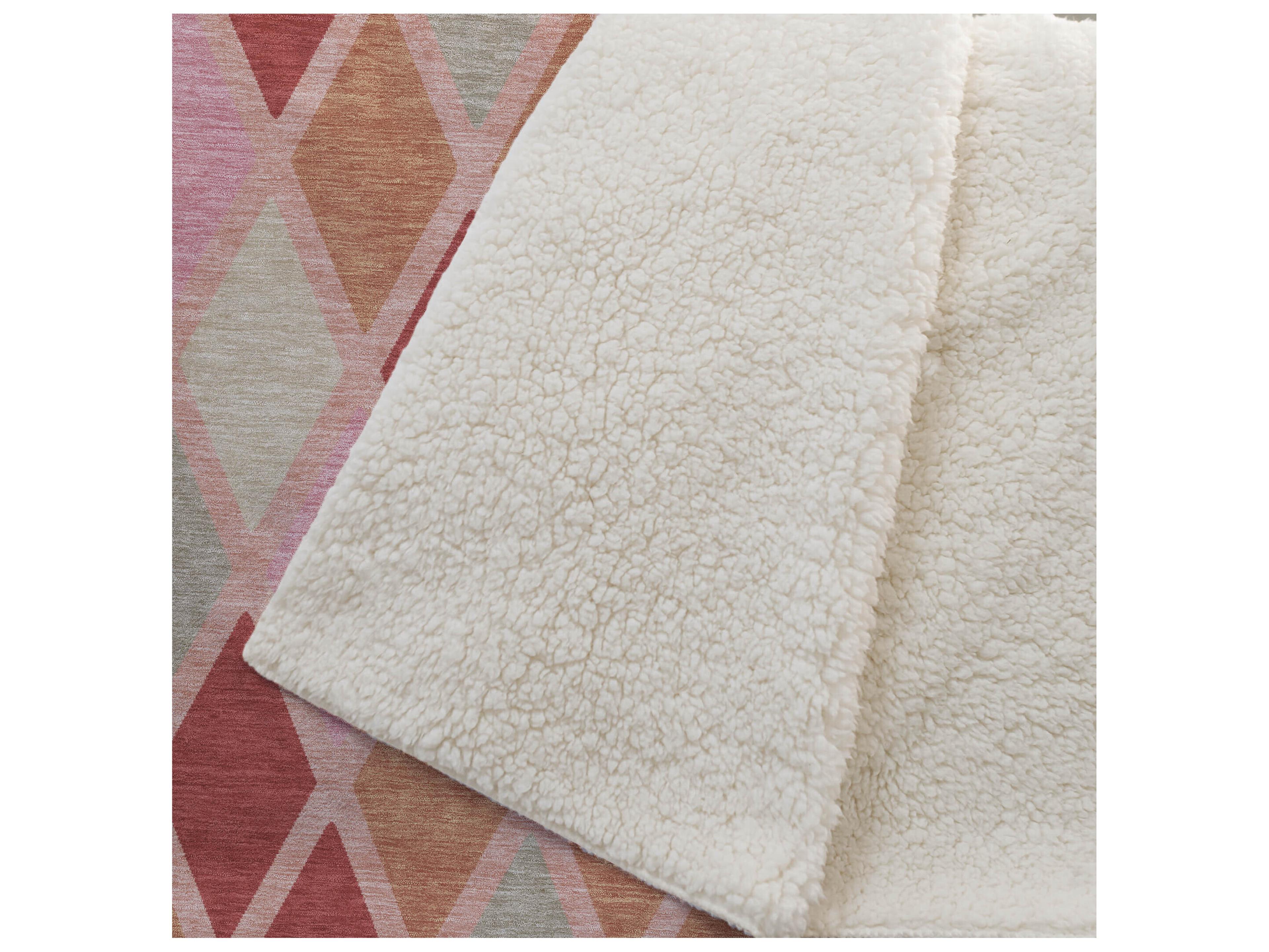 Dalyn Sherpa Pink Polyester Throw