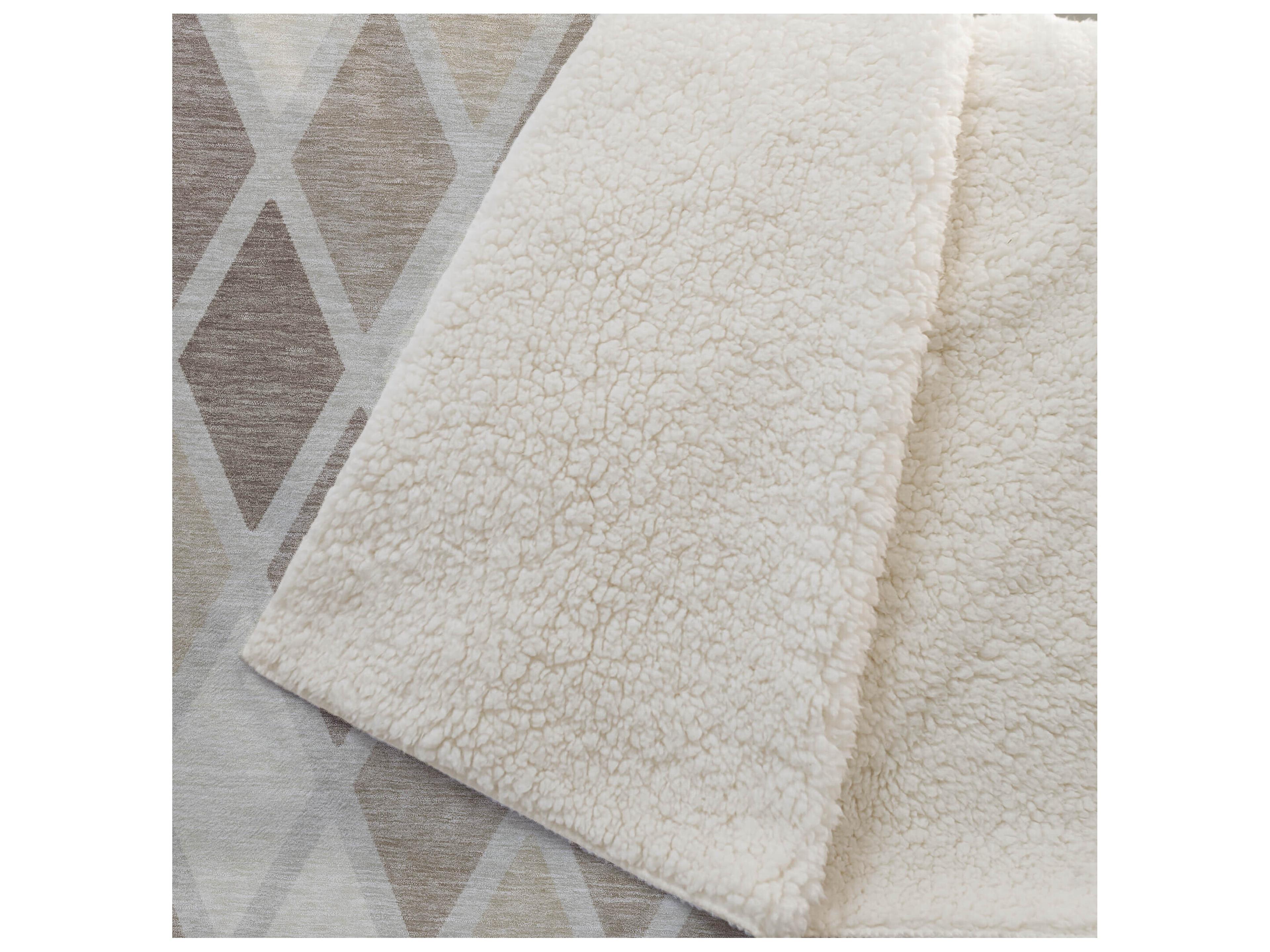 Dalyn Sherpa Brown Polyester Throw