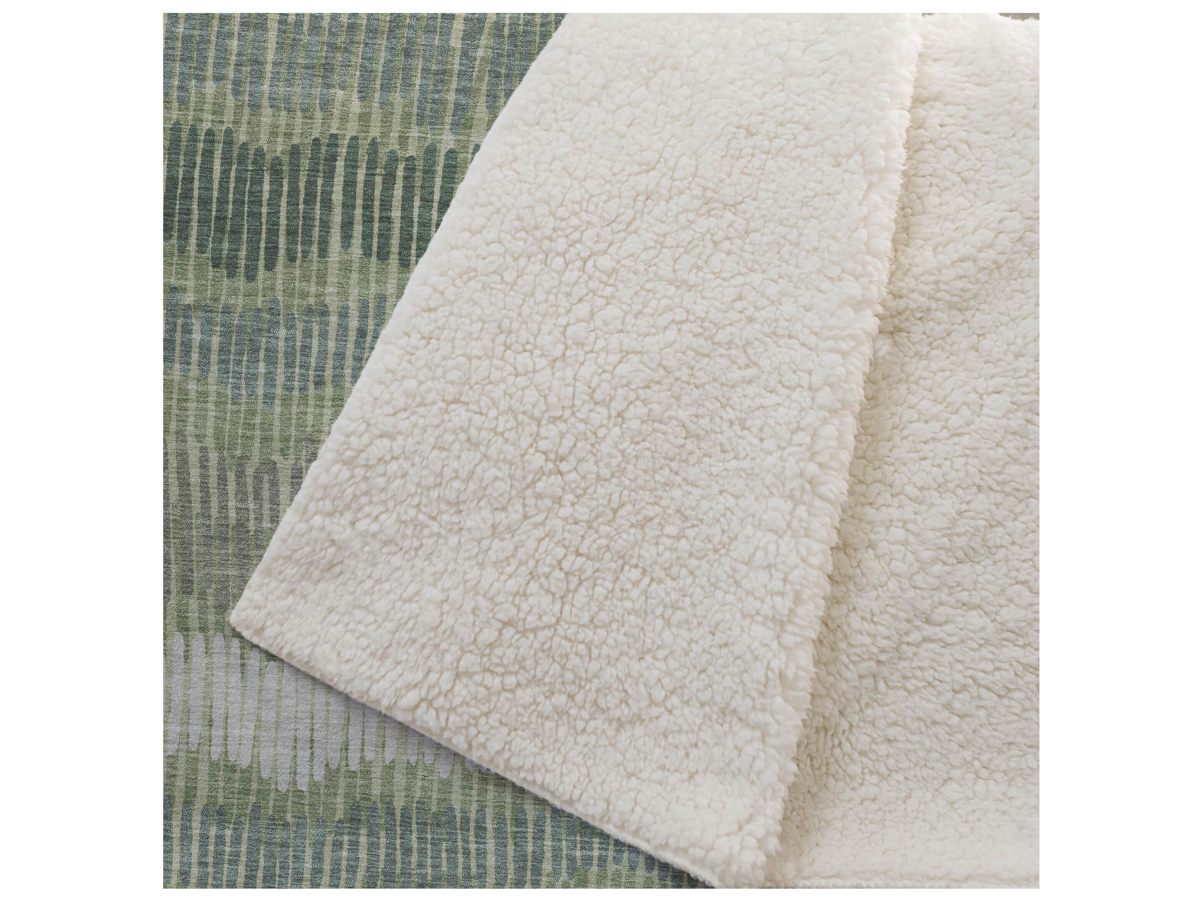 Dalyn Sherpa Green Polyester Throw