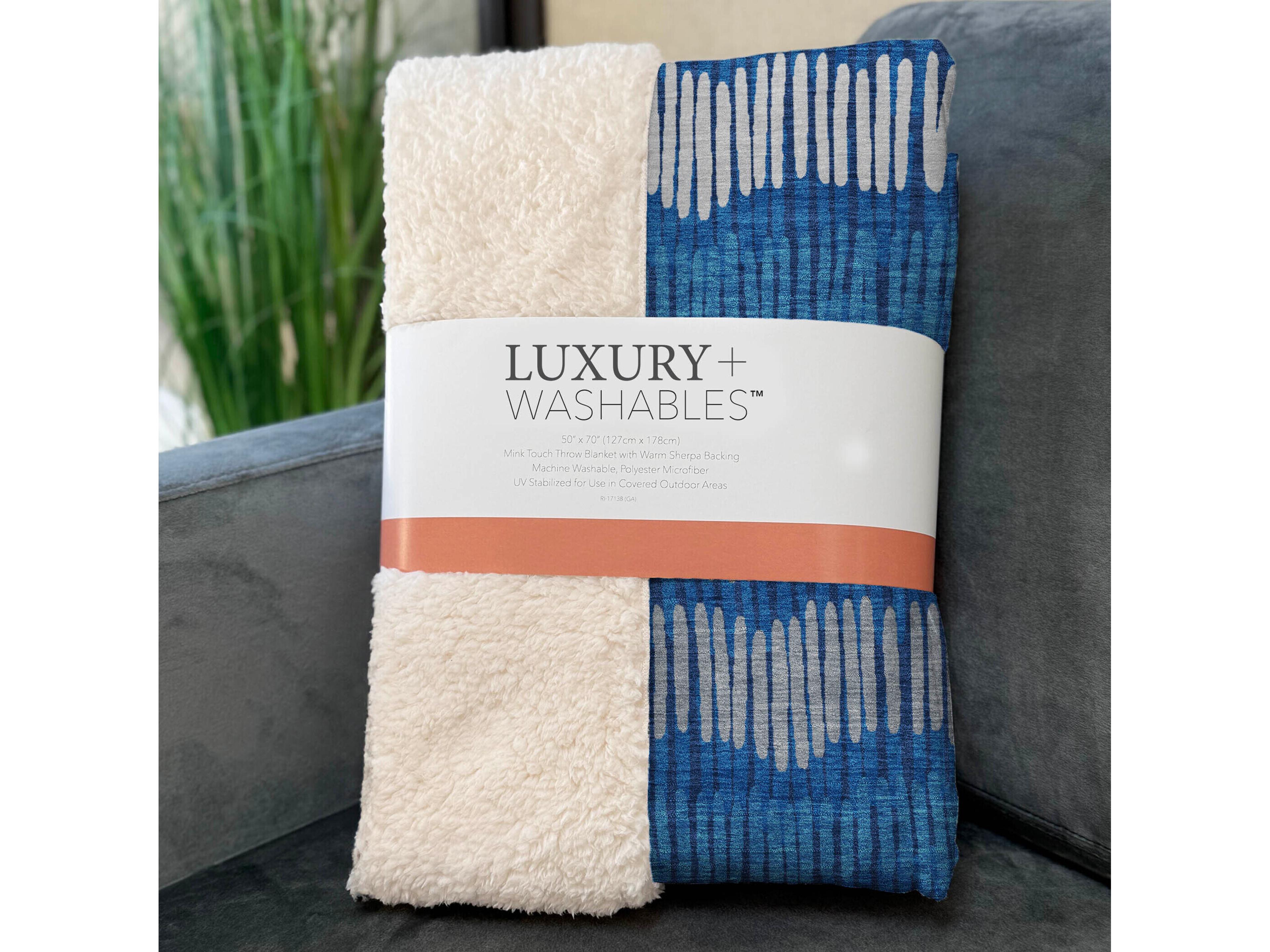 Dalyn Sherpa Blue Polyester Throw