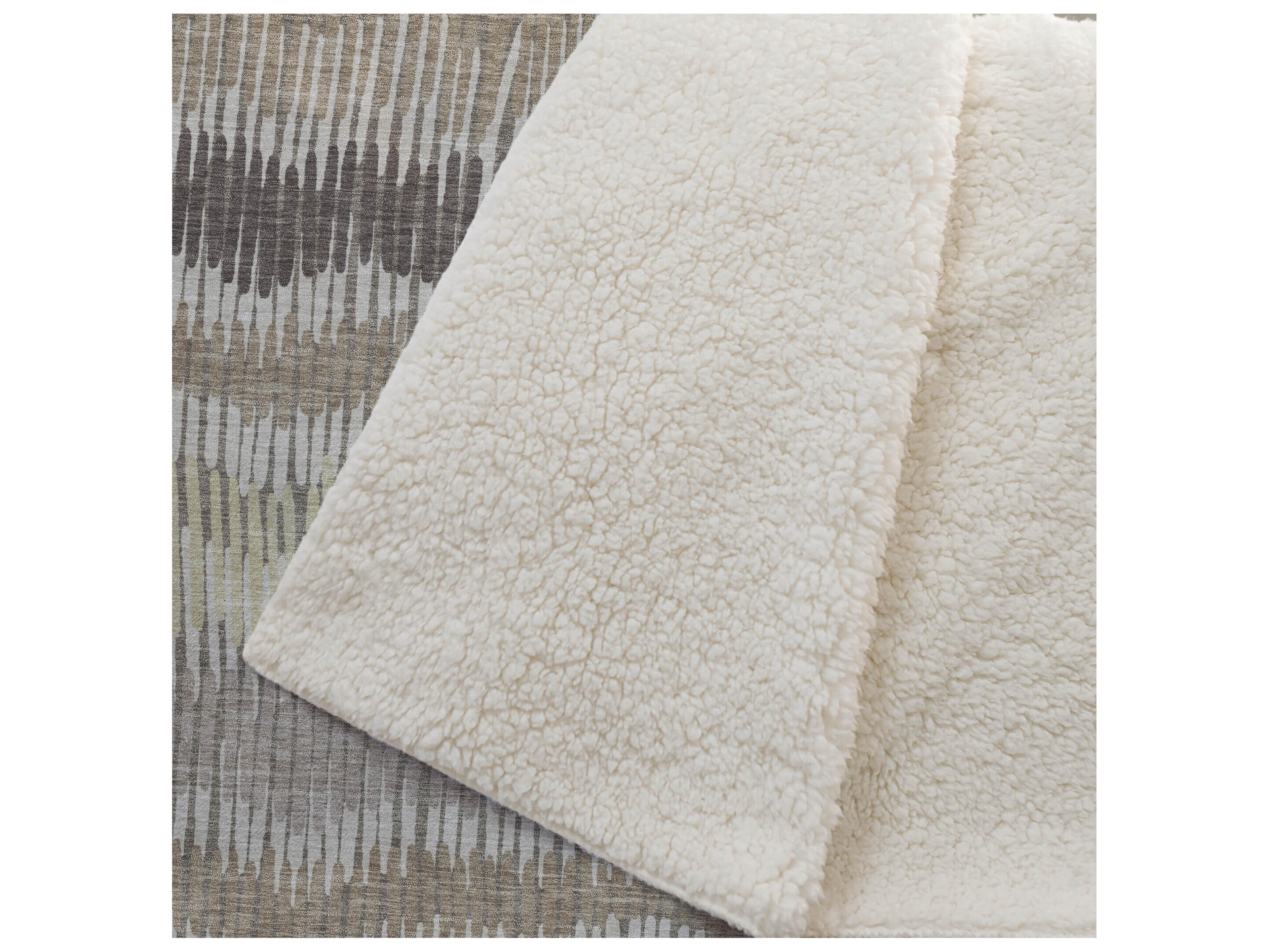 Dalyn Sherpa Brown Polyester Throw