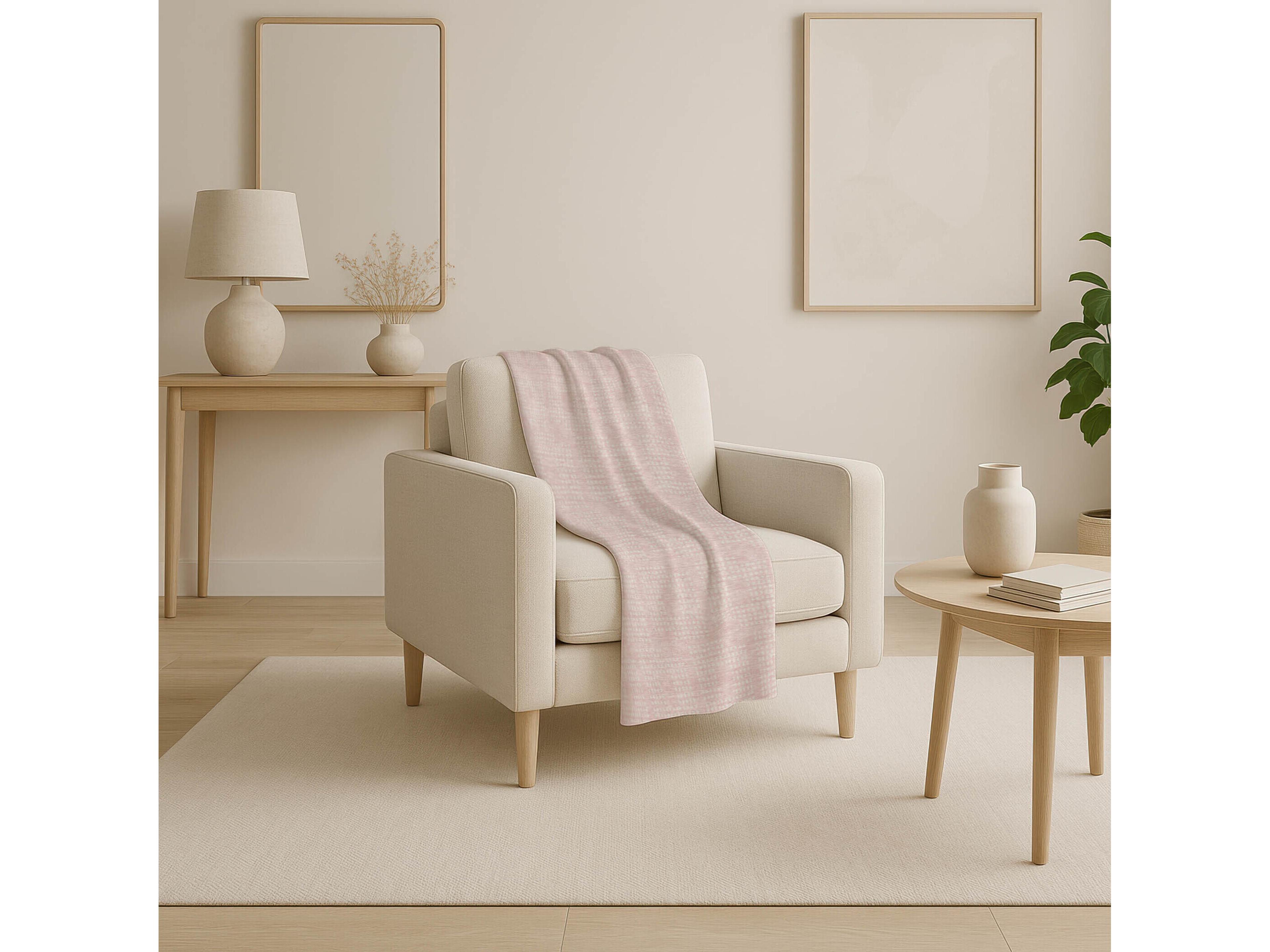 Dalyn Sherpa Pink Polyester Throw