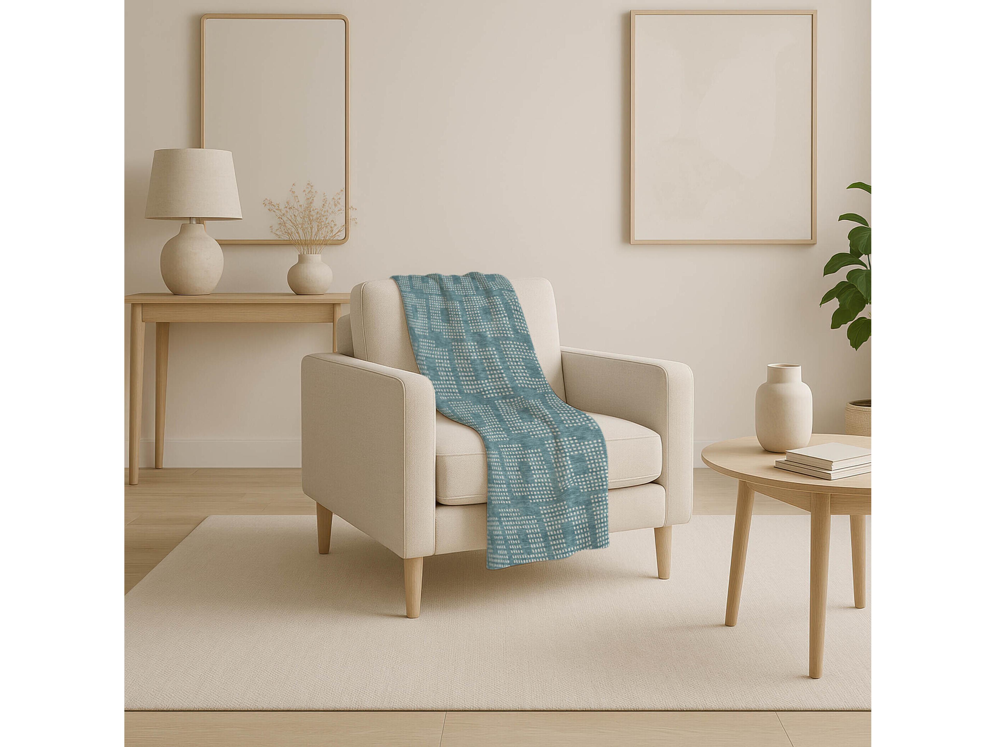 Dalyn Sherpa Teal Polyester Throw