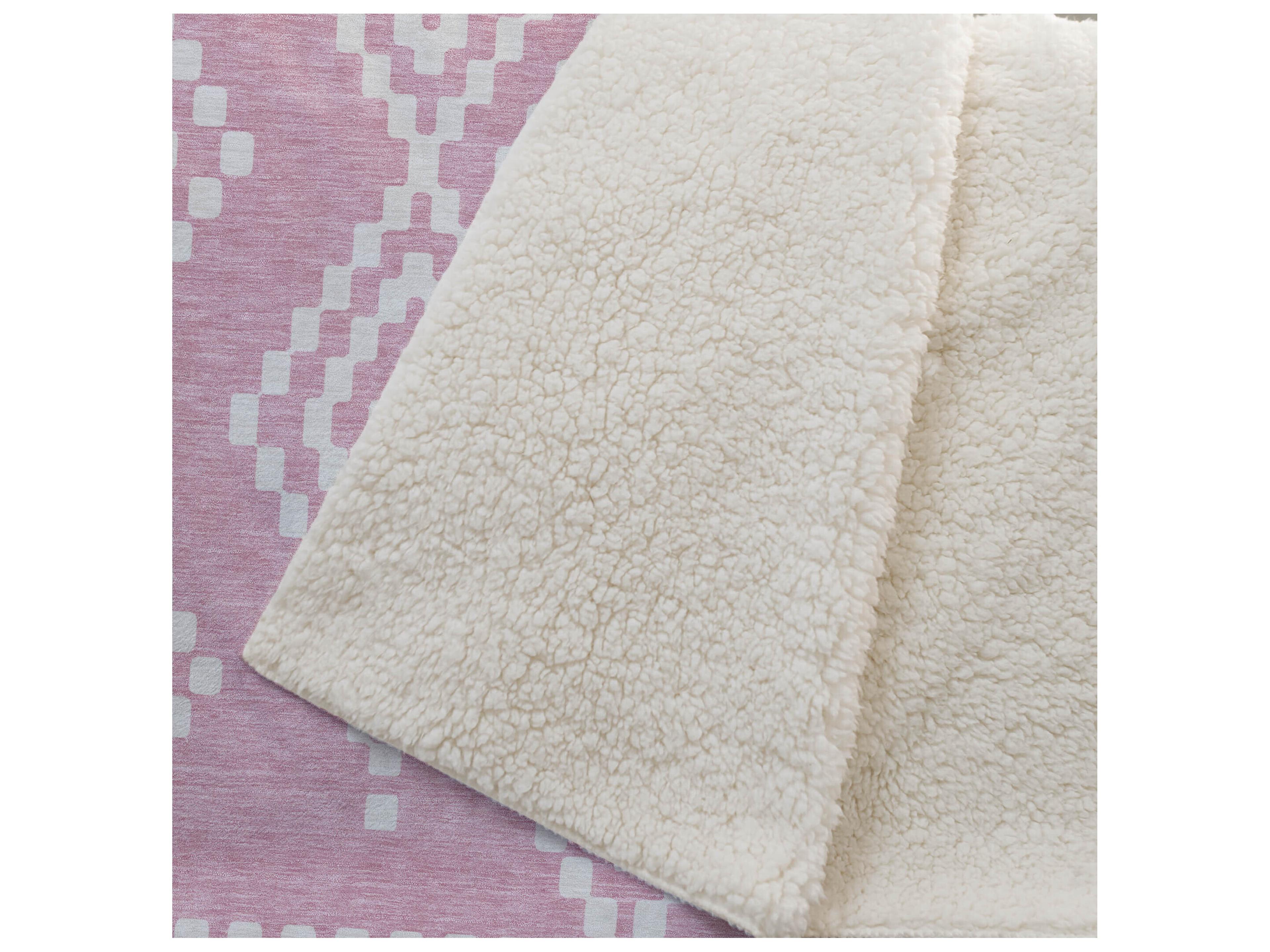 Dalyn Sherpa Pink Polyester Throw