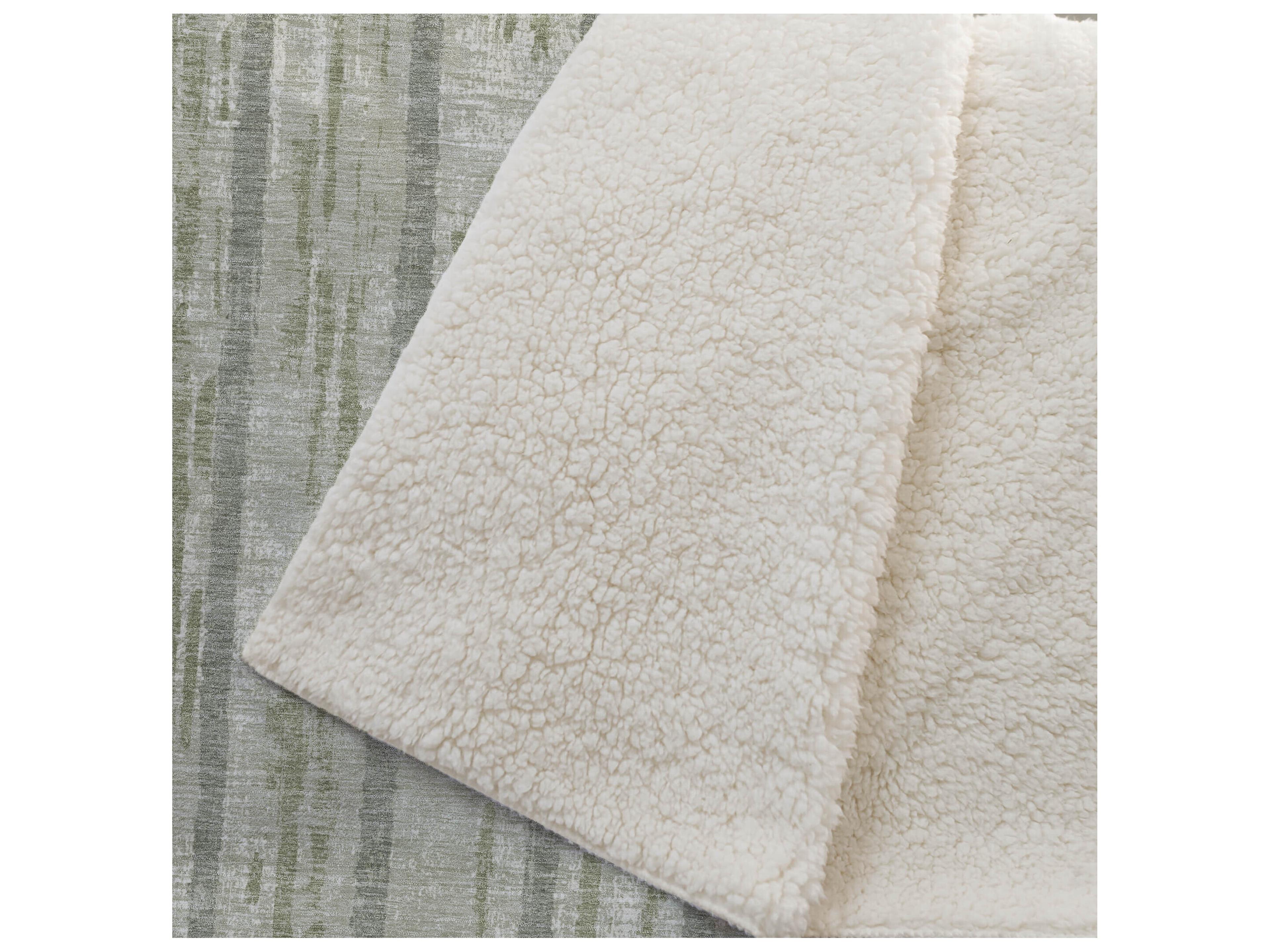 Dalyn Sherpa Green Polyester Throw