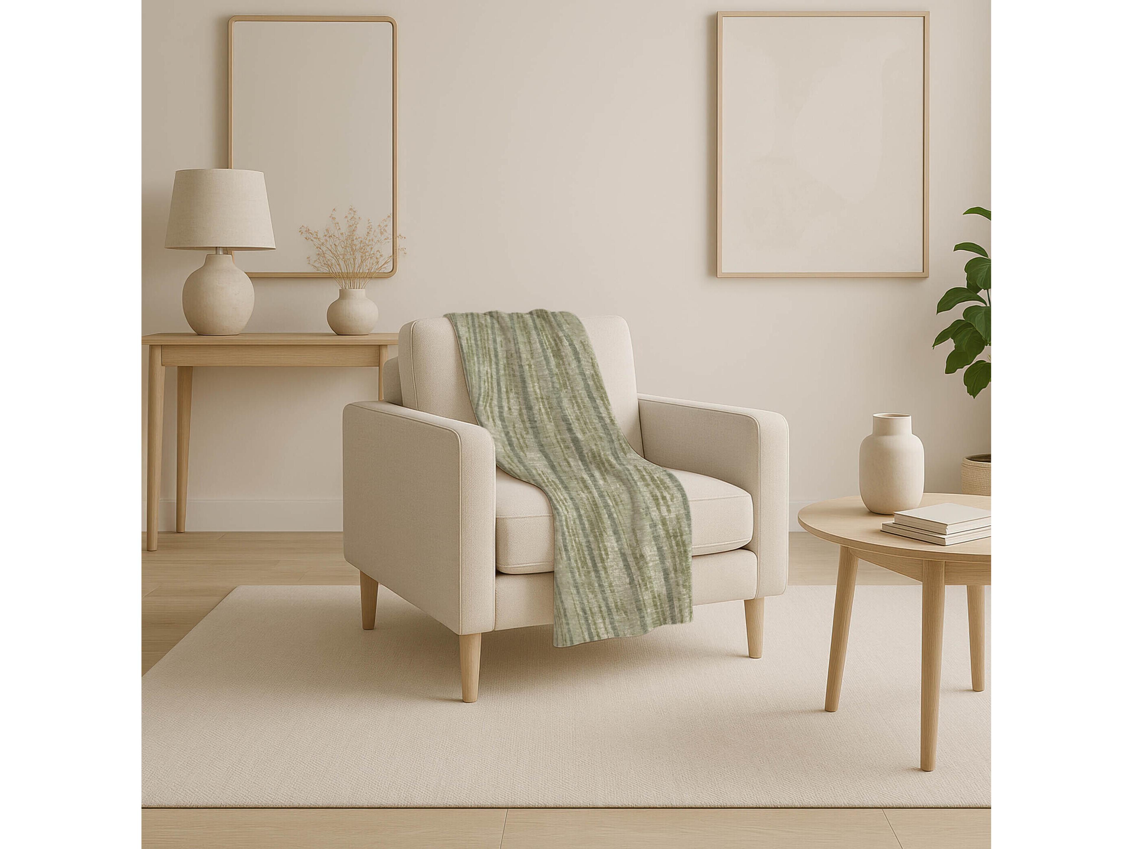 Dalyn Sherpa Green Polyester Throw