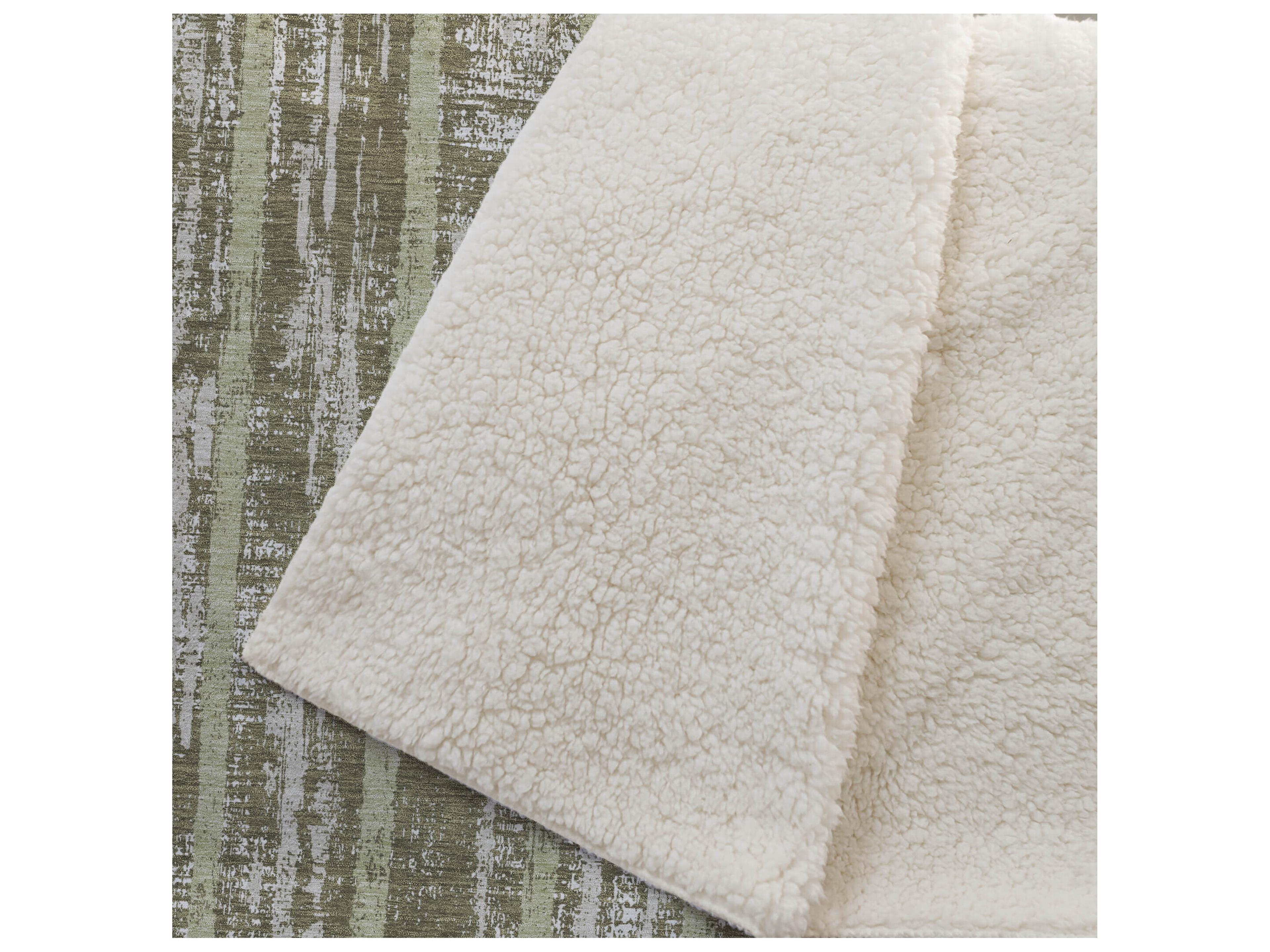 Dalyn Sherpa Green Polyester Throw