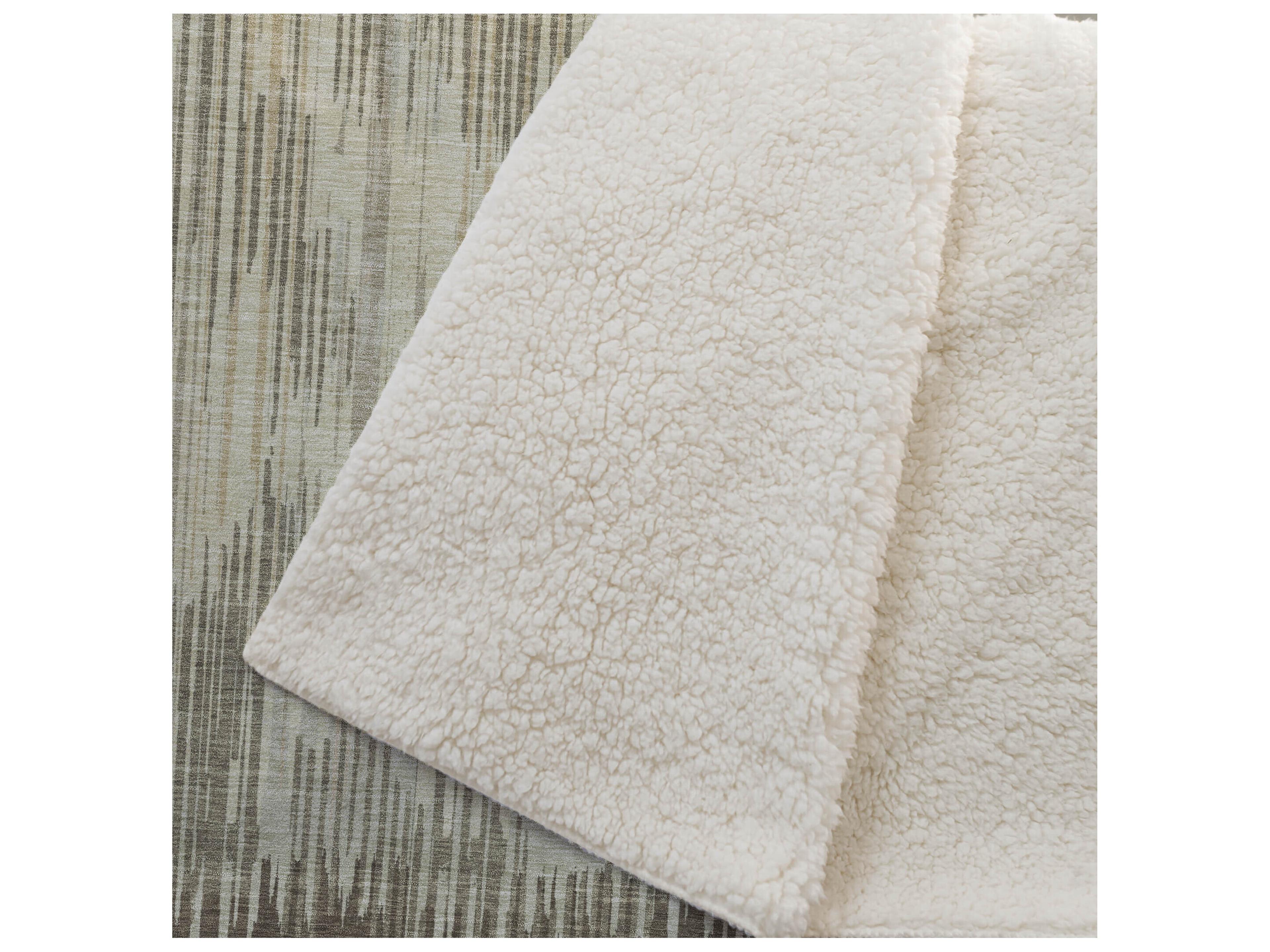 Dalyn Sherpa Brown Polyester Throw