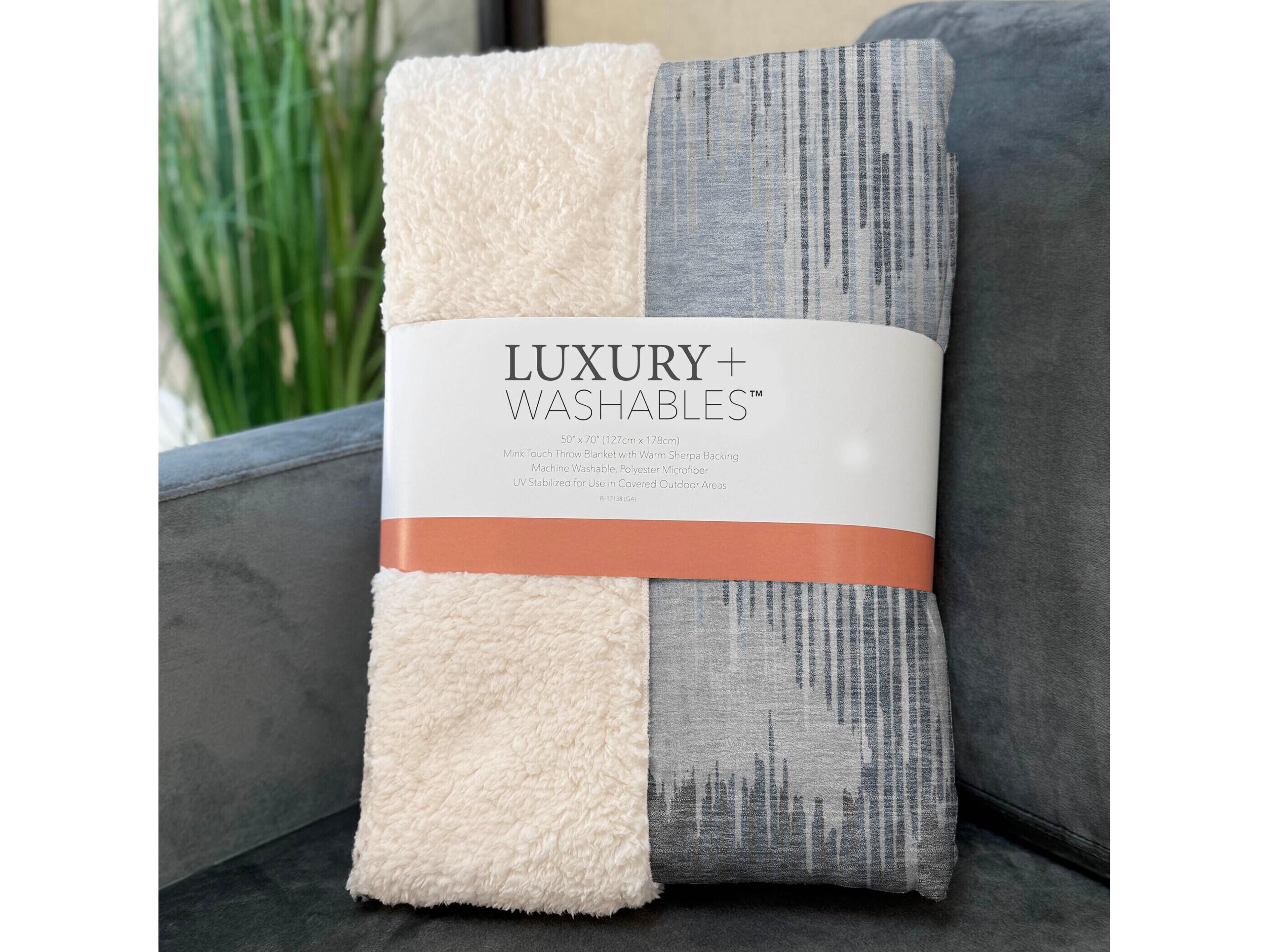 Dalyn Sherpa Gray Polyester Throw