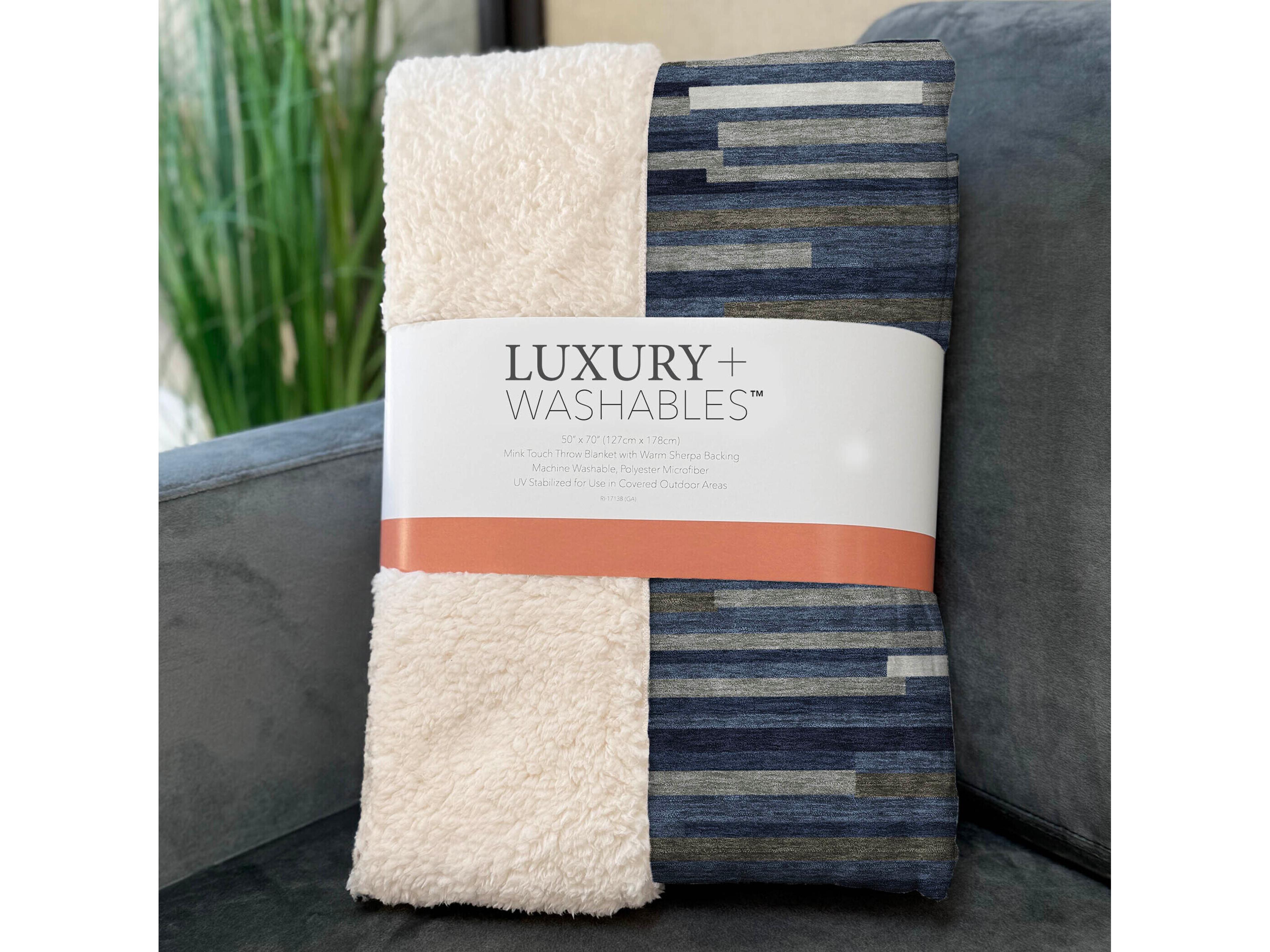 Dalyn Sherpa Blue Polyester Throw