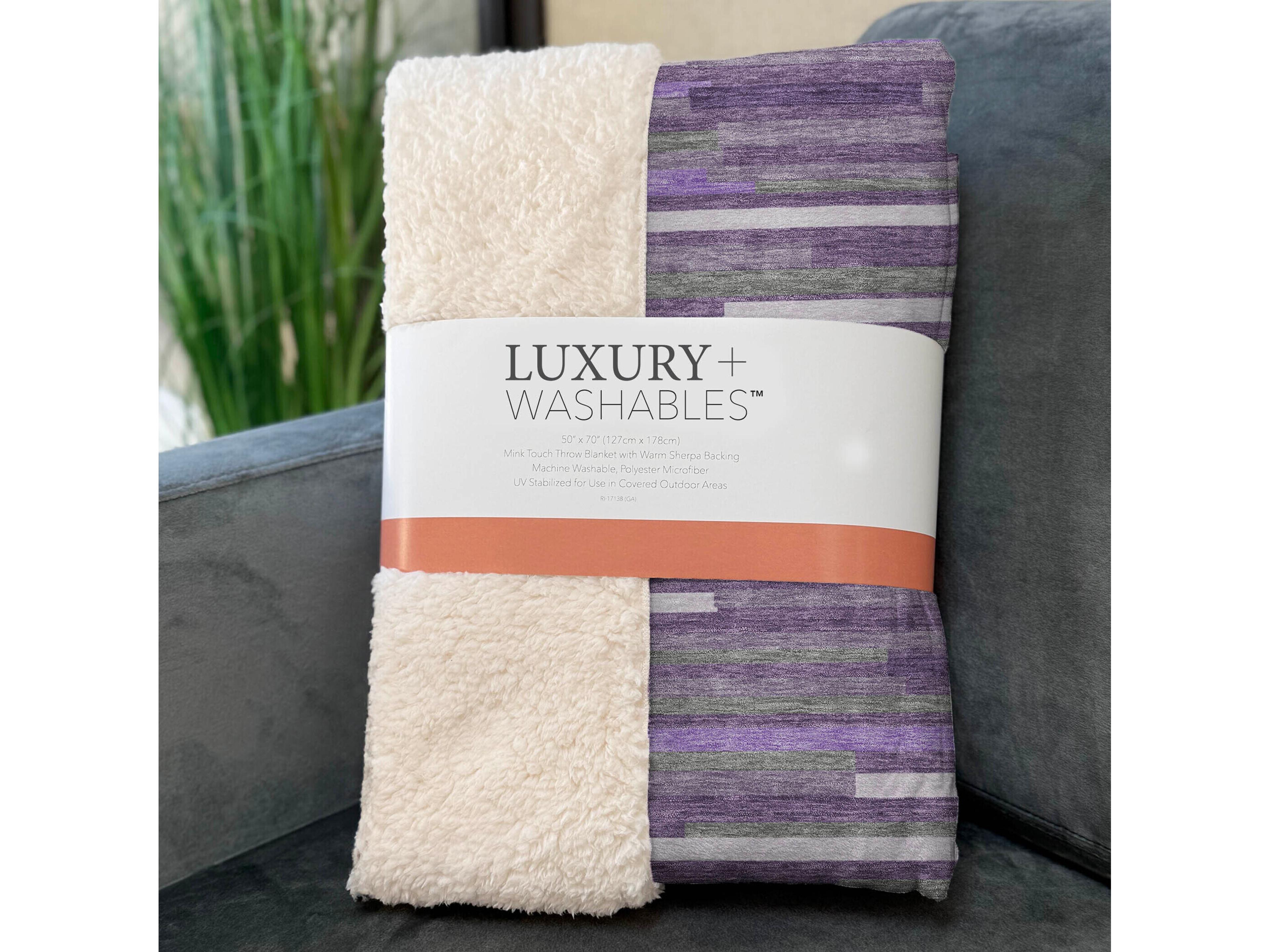 Dalyn Sherpa Purple Polyester Throw