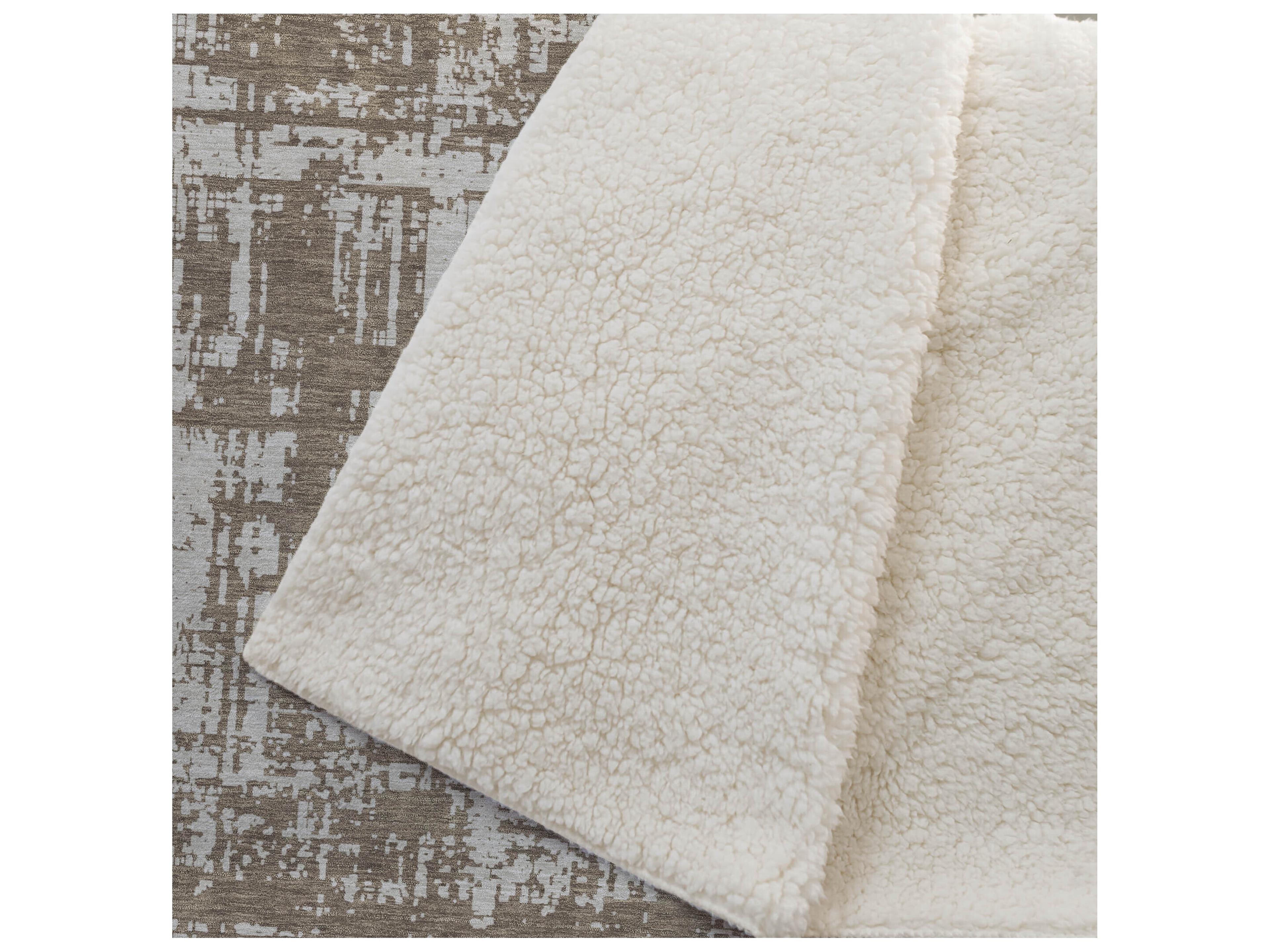 Dalyn Sherpa Brown Polyester Throw