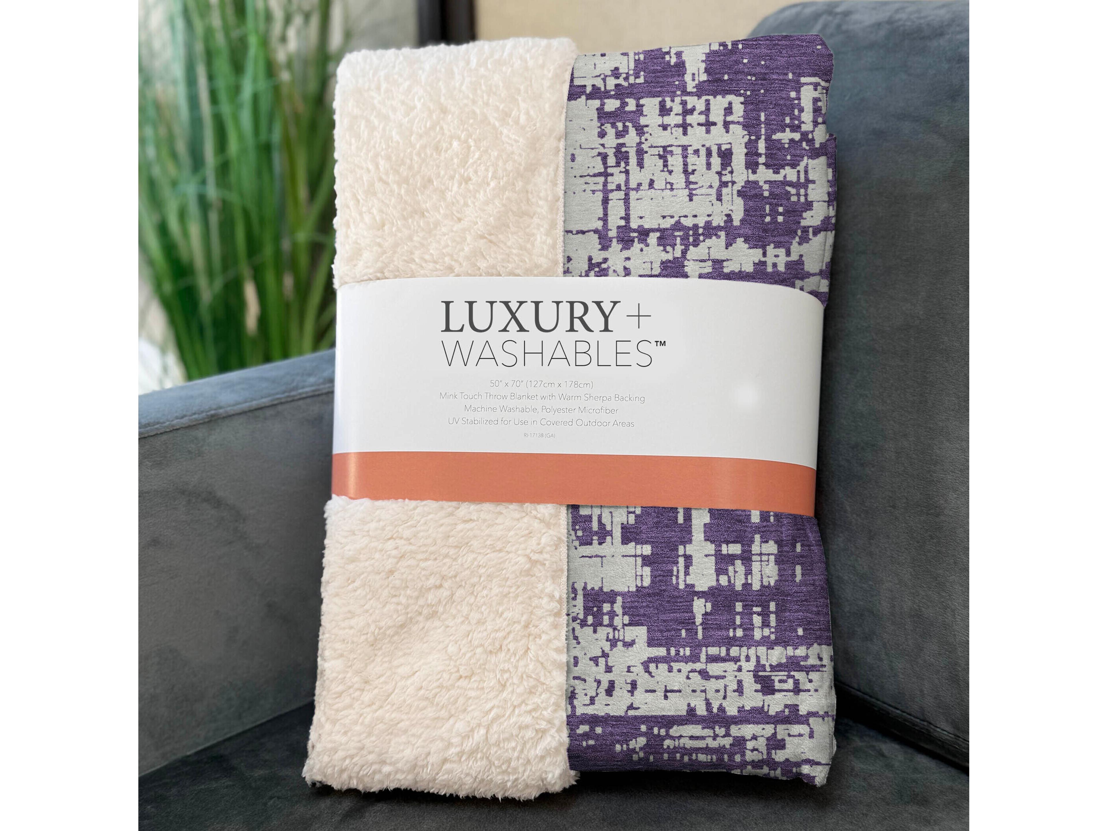 Dalyn Sherpa Purple Polyester Throw