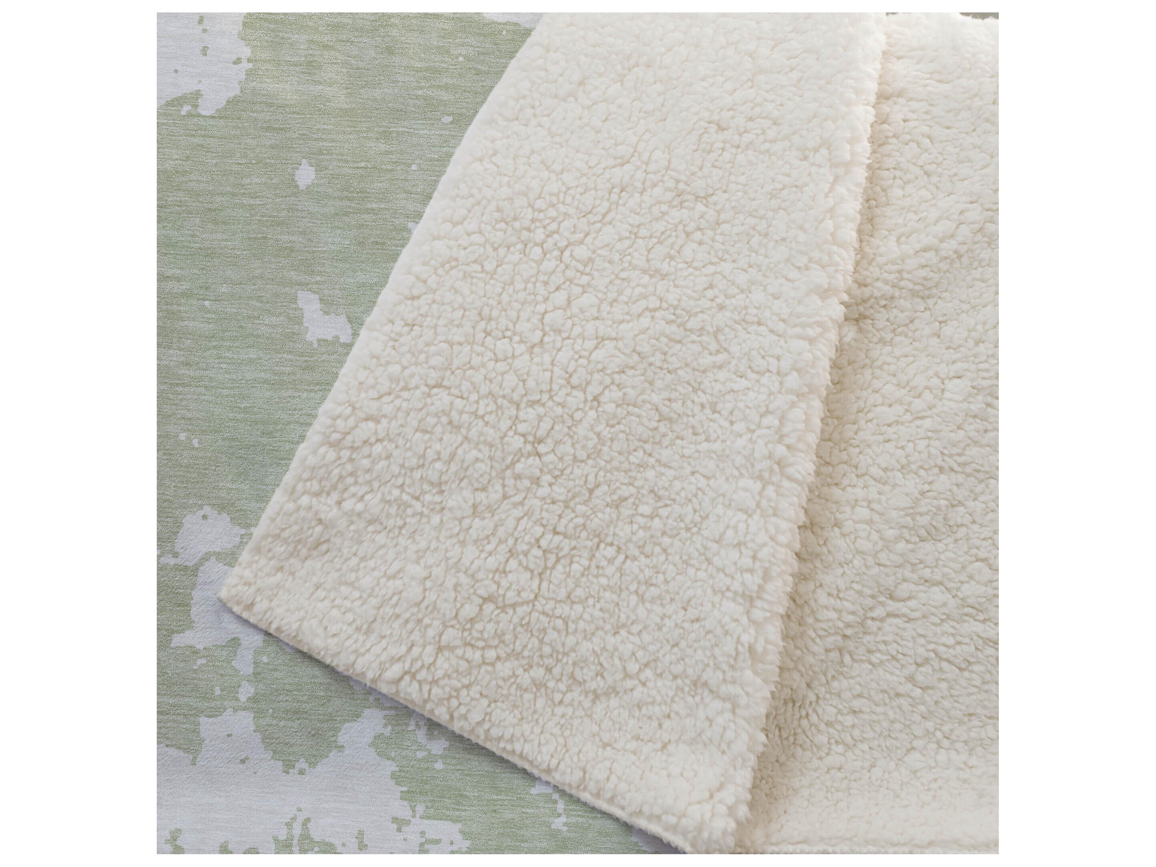 Dalyn Sherpa Green Polyester Throw