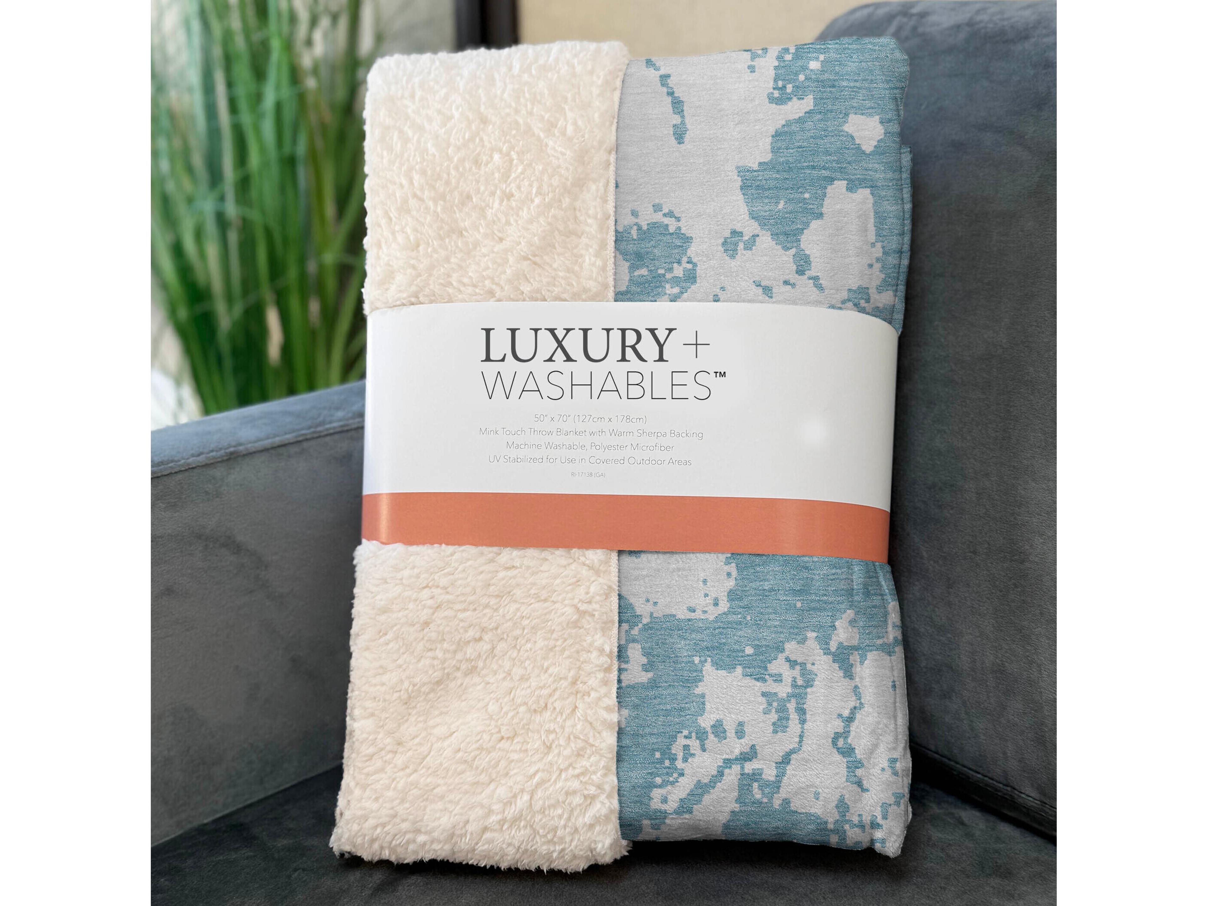 Dalyn Sherpa Blue Polyester Throw