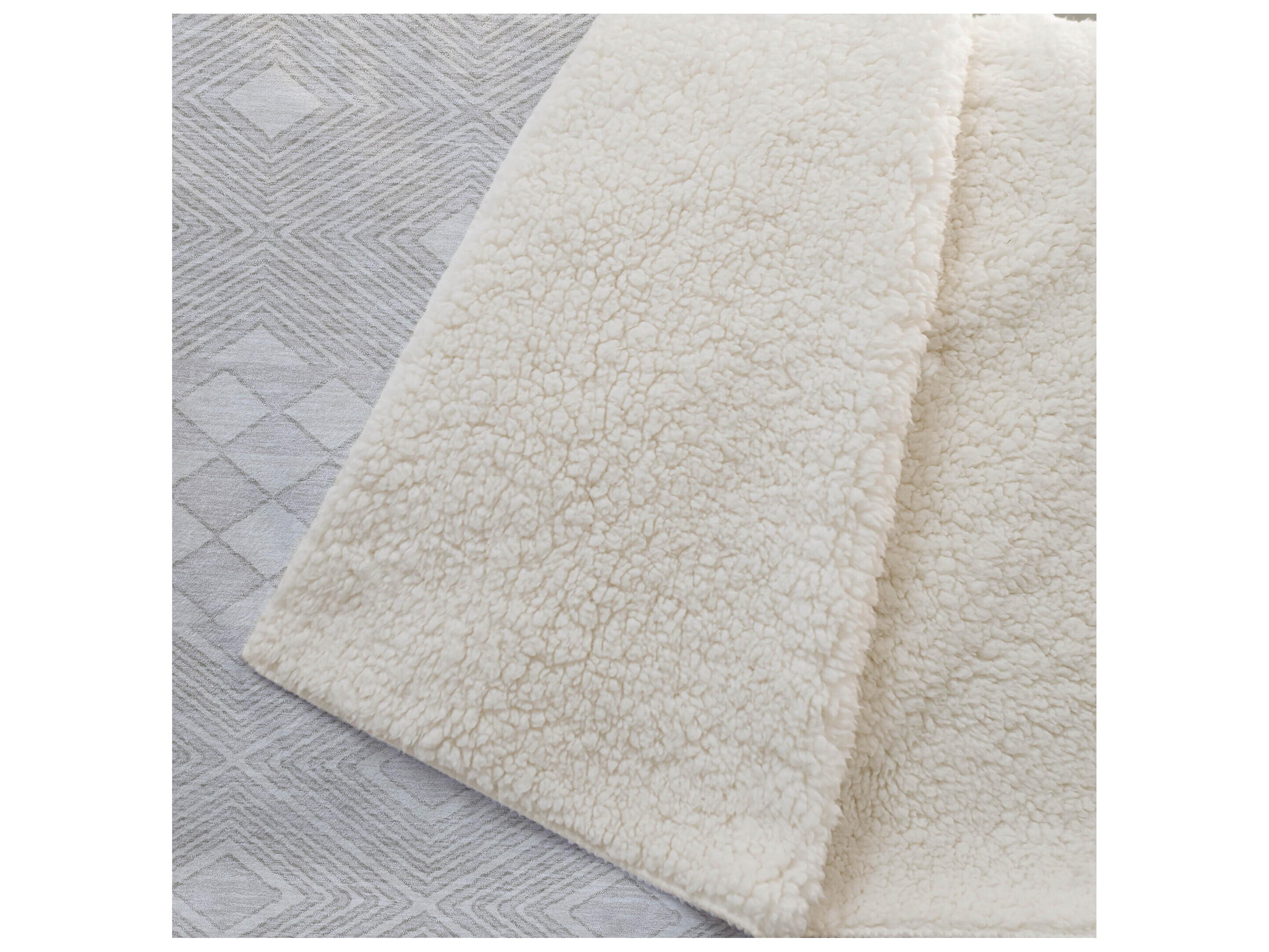 Dalyn Sherpa Ivory Polyester Throw