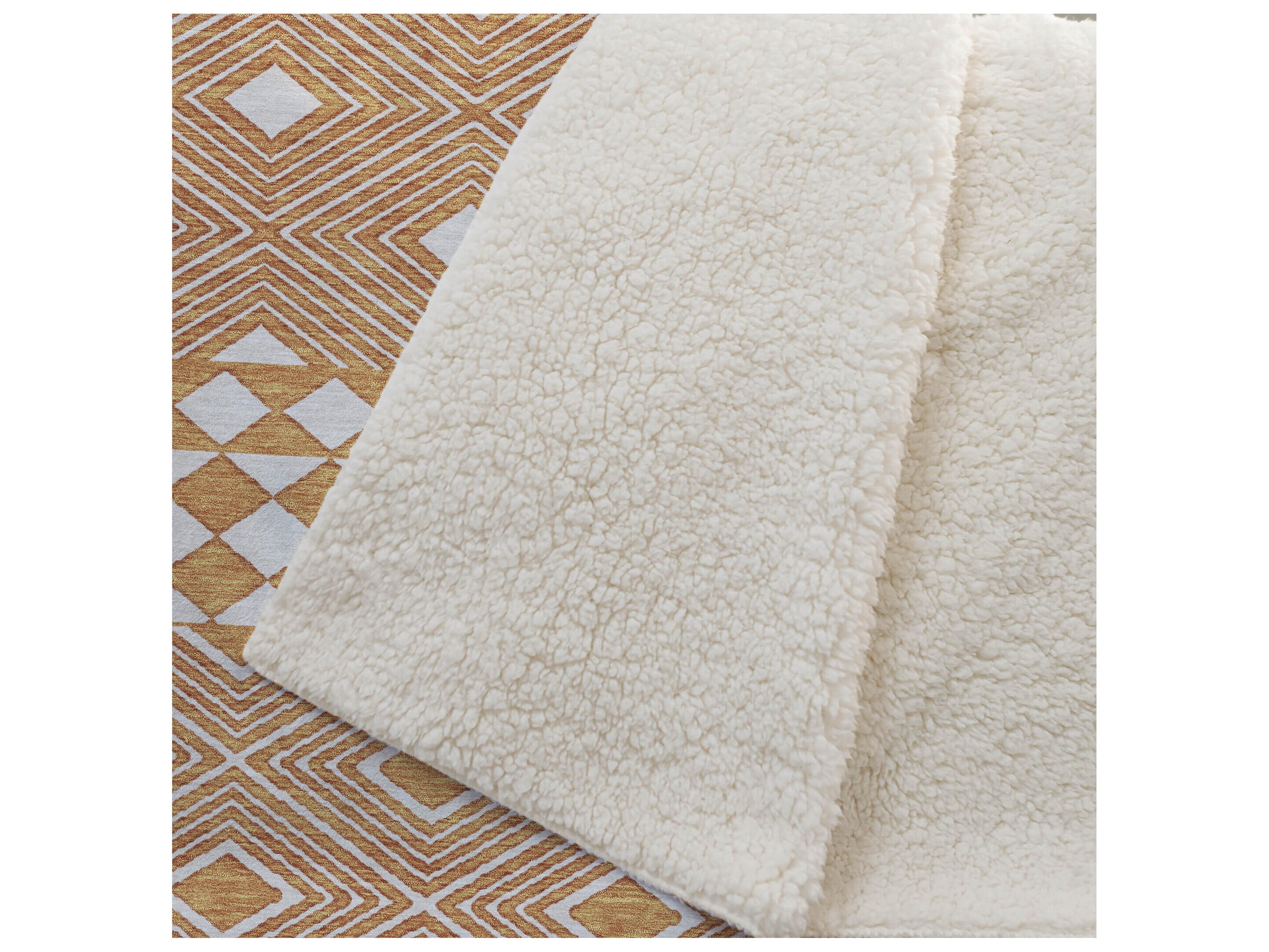 Dalyn Sherpa Orange Polyester Throw