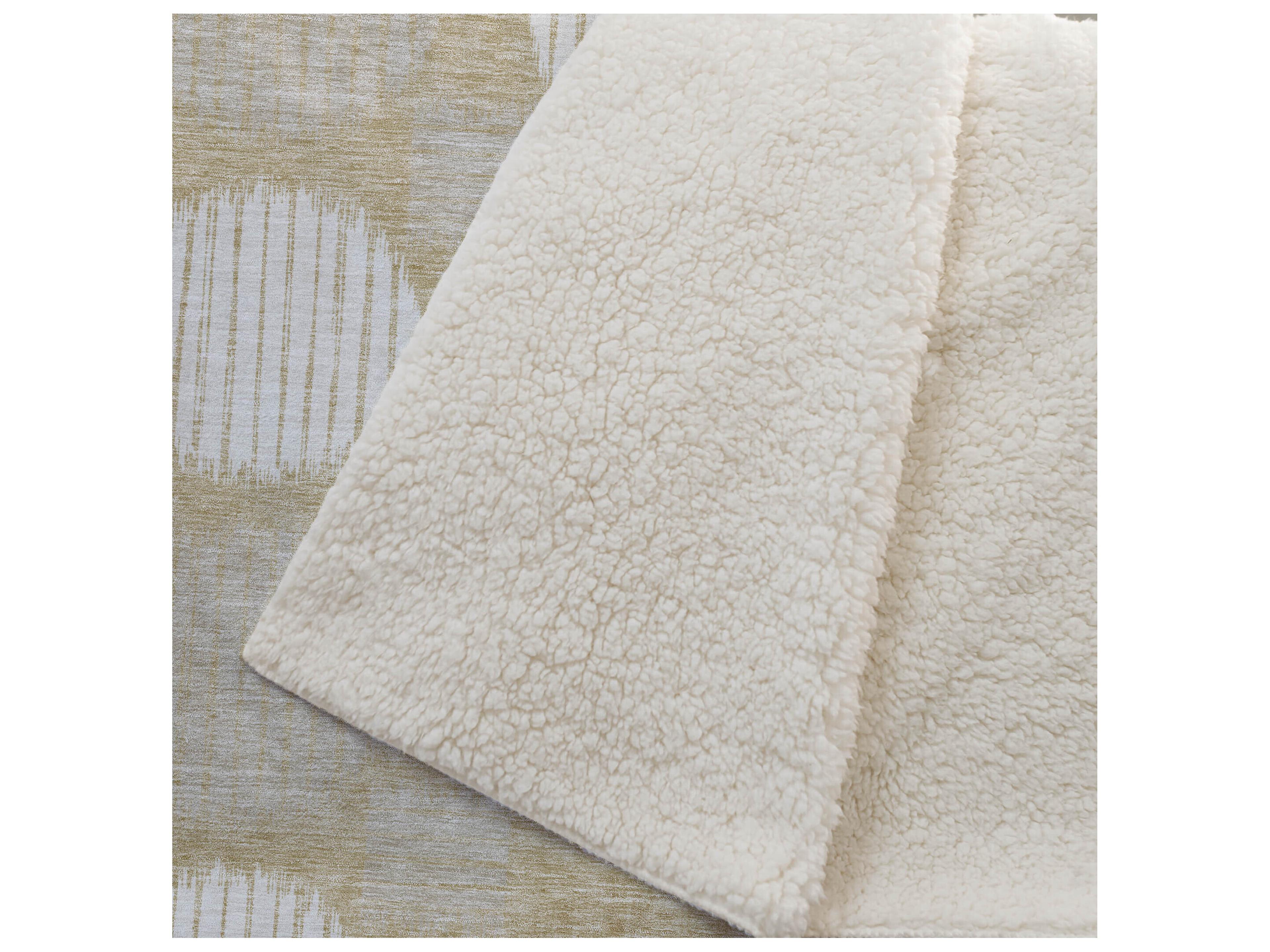 Dalyn Sherpa Gold Polyester Throw