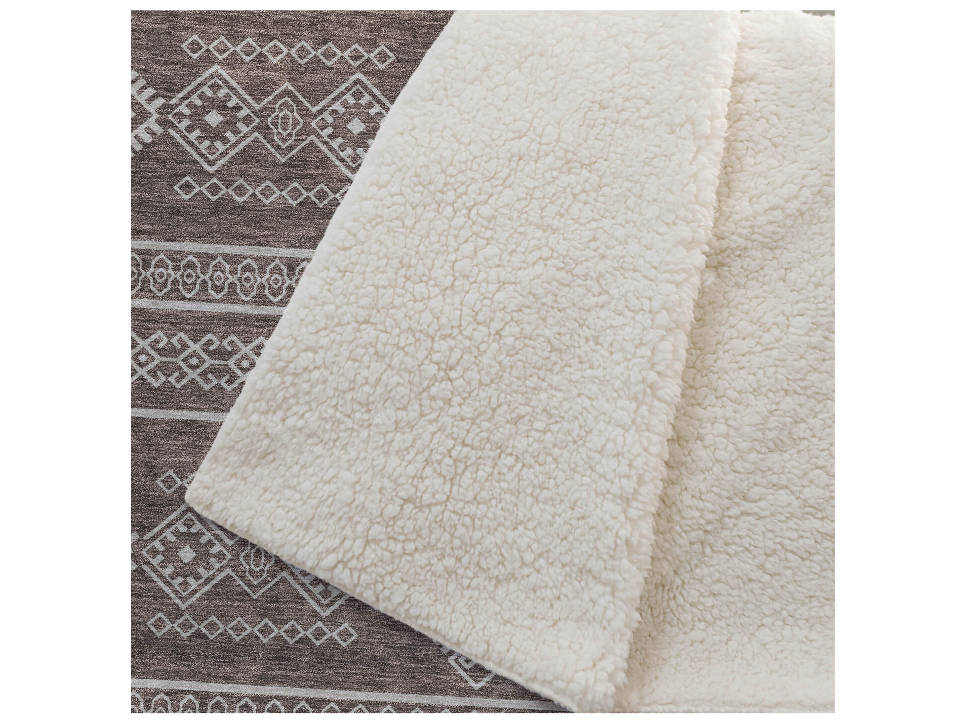 Dalyn Sherpa Brown Polyester Throw