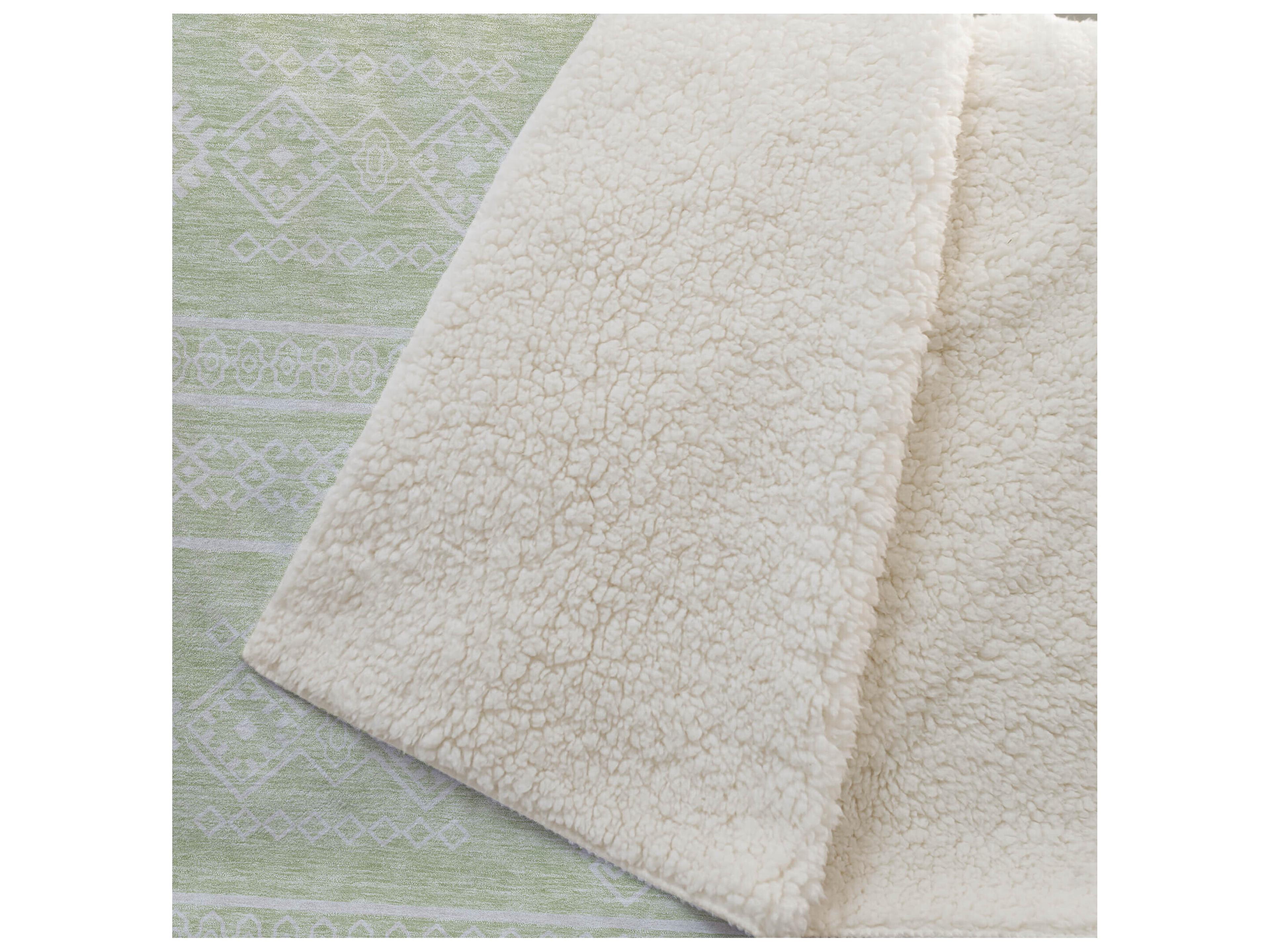 Dalyn Sherpa Green Polyester Throw