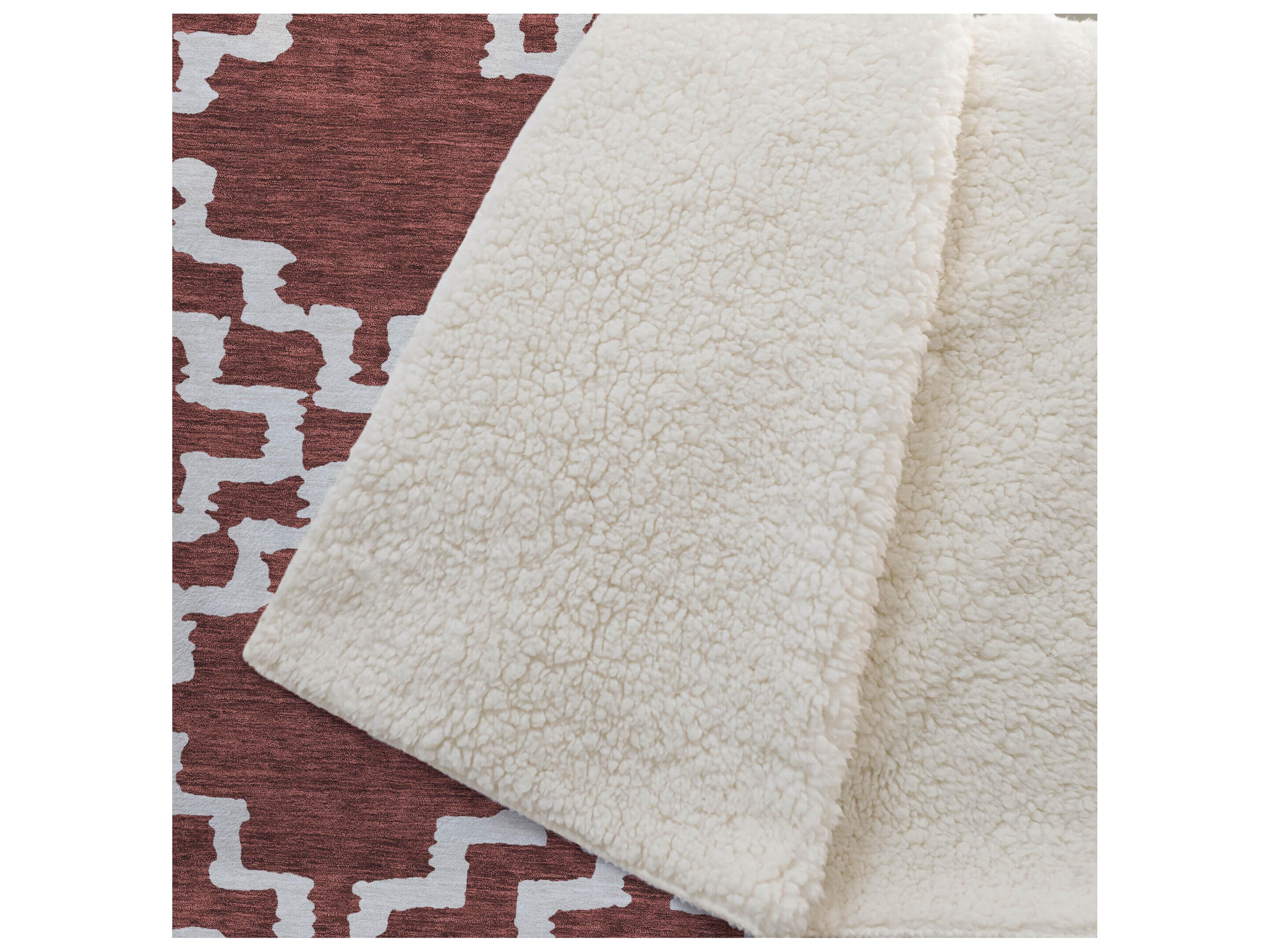 Dalyn Sherpa Red Polyester Throw