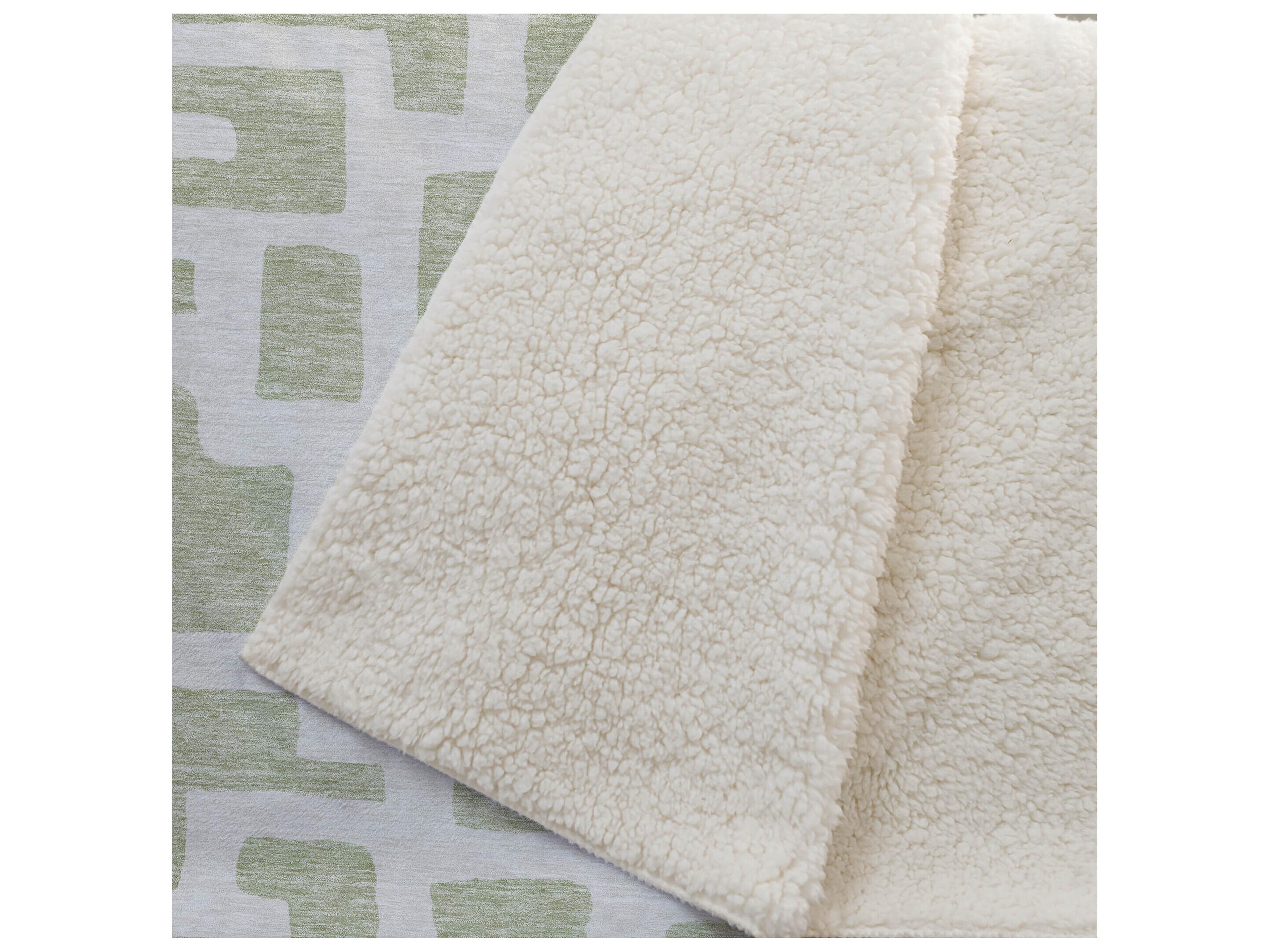 Dalyn Sherpa Green Polyester Throw