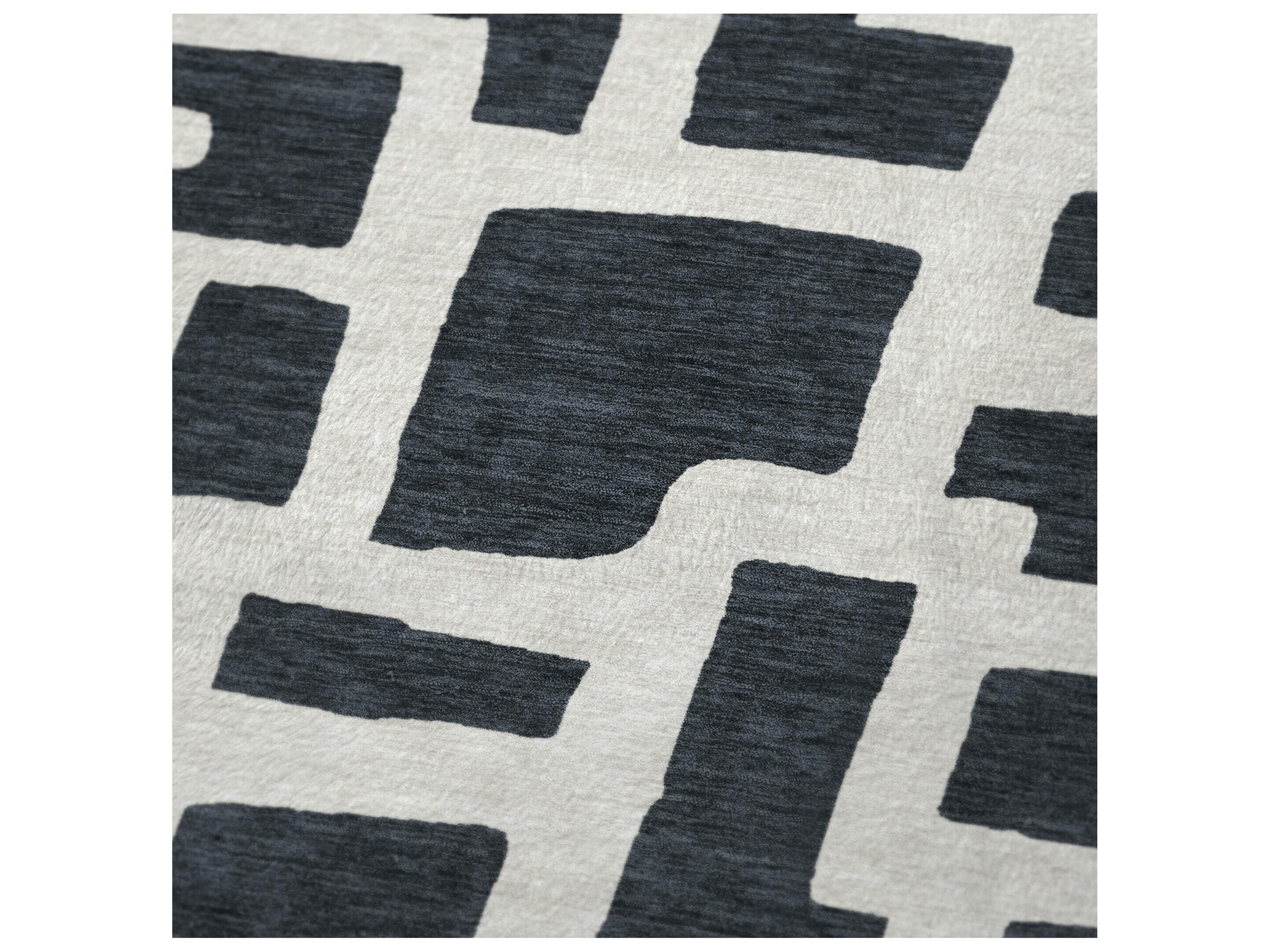 Dalyn Sherpa Black Polyester Throw