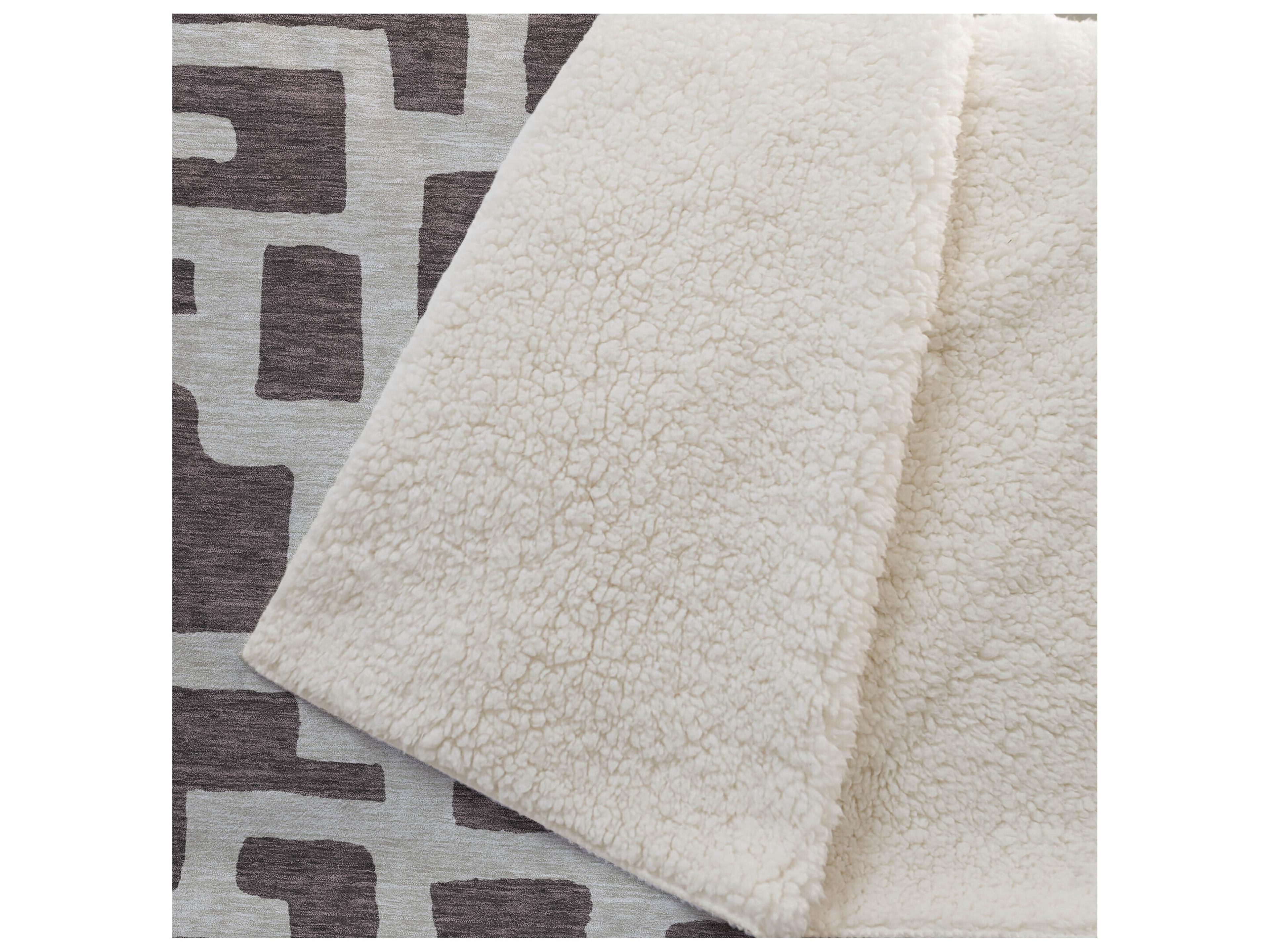Dalyn Sherpa Brown Polyester Throw