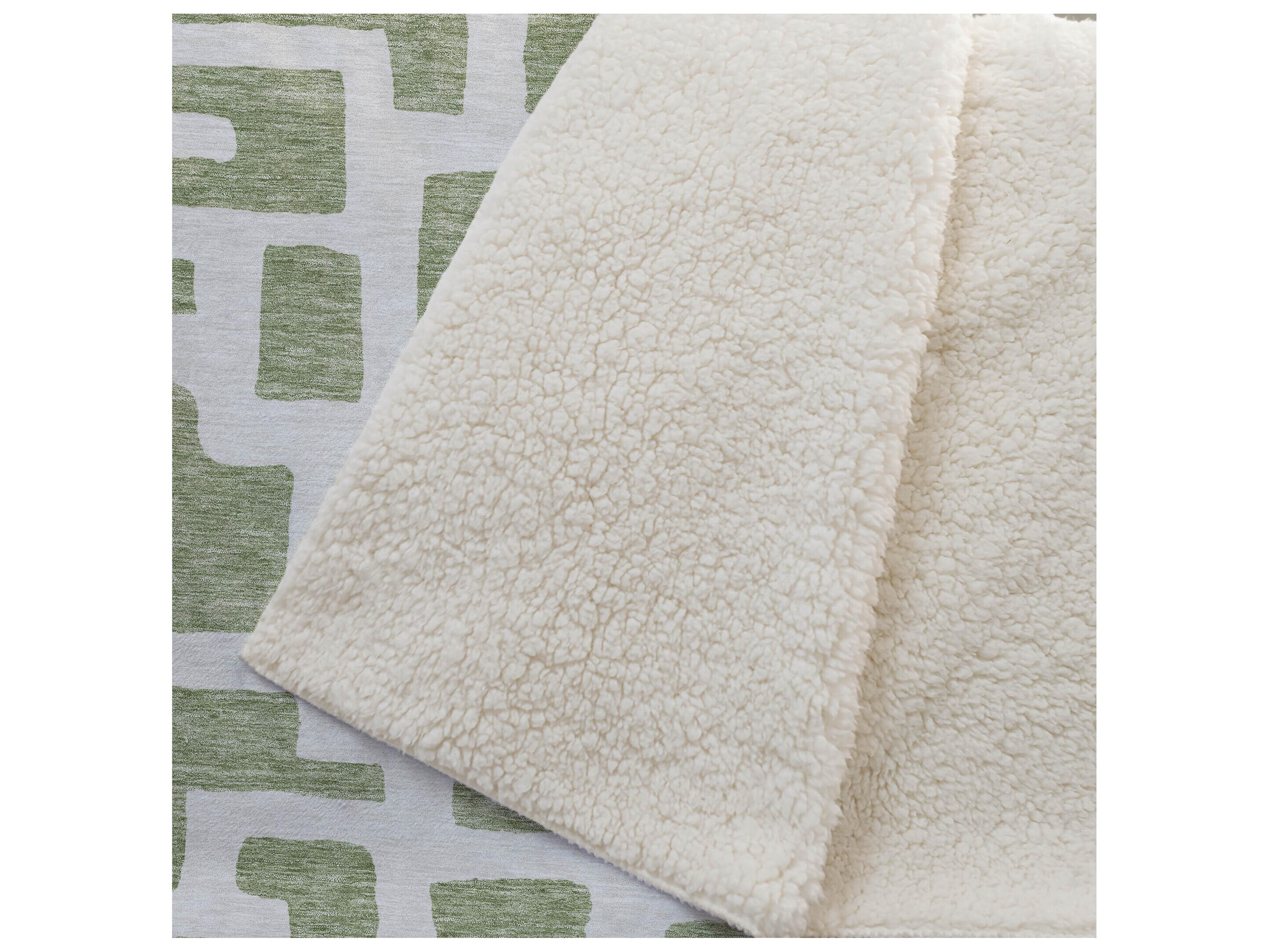 Dalyn Sherpa Green Polyester Throw