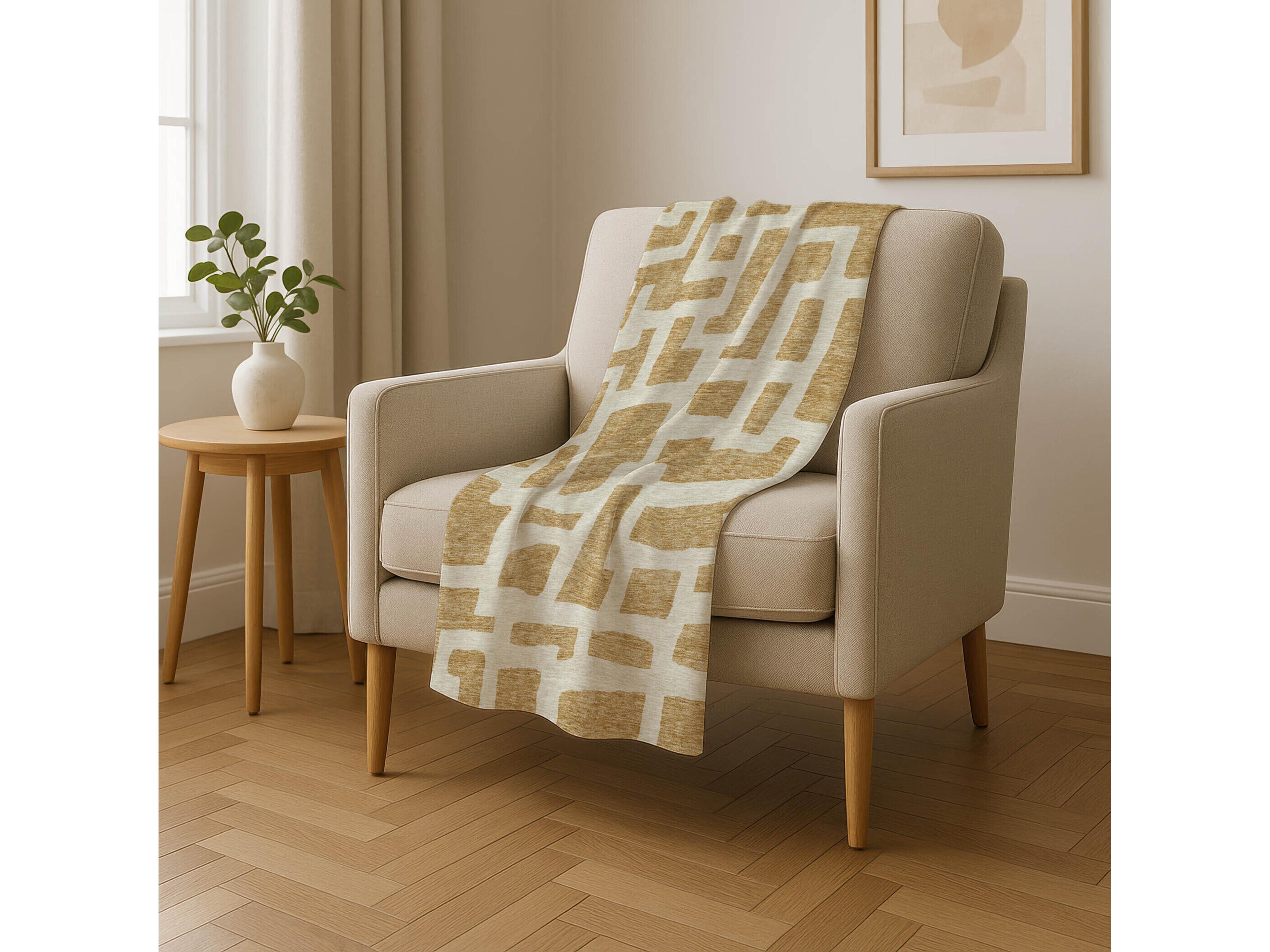 Dalyn Sherpa Gold Polyester Throw
