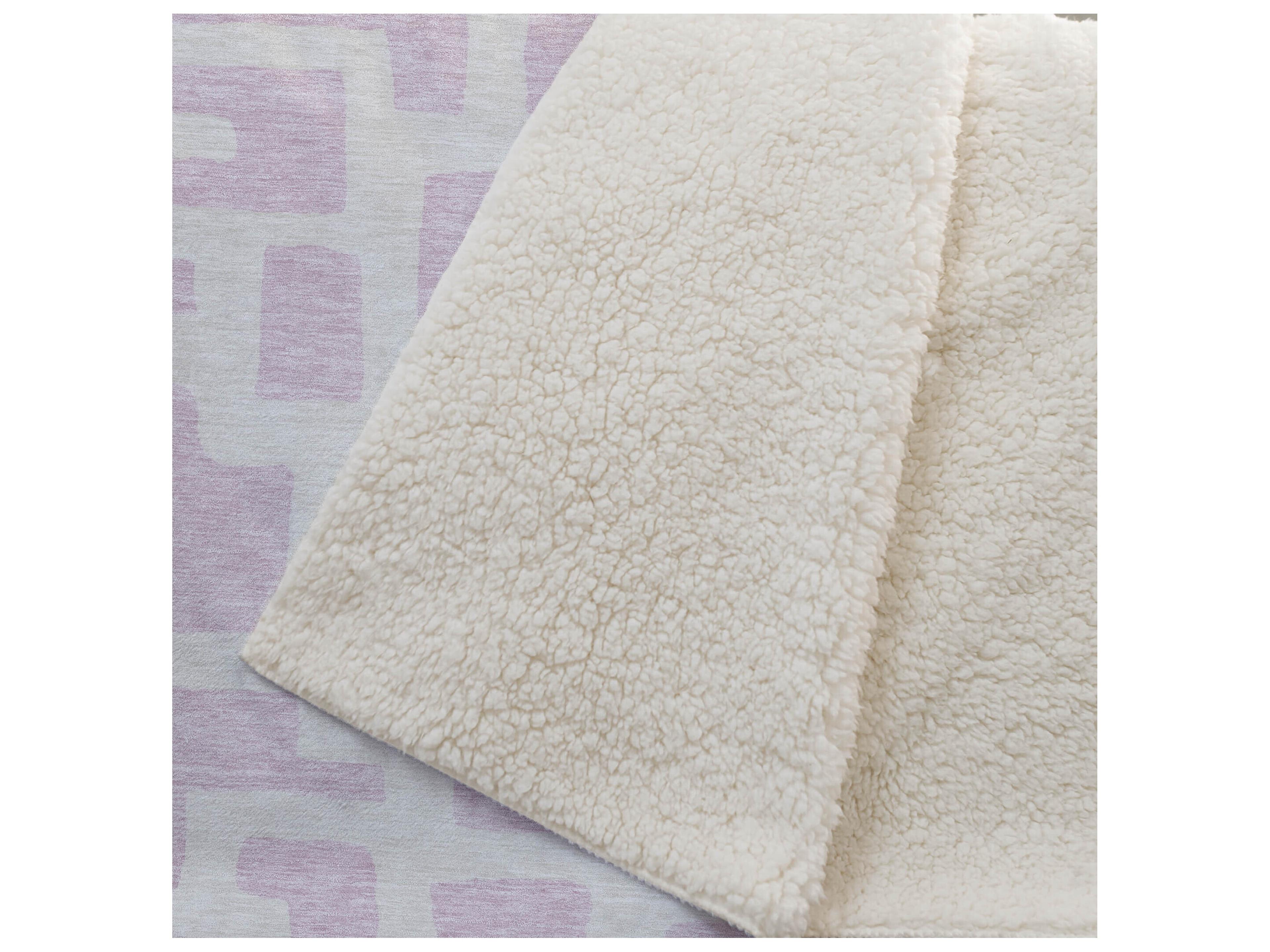 Dalyn Sherpa Pink Polyester Throw