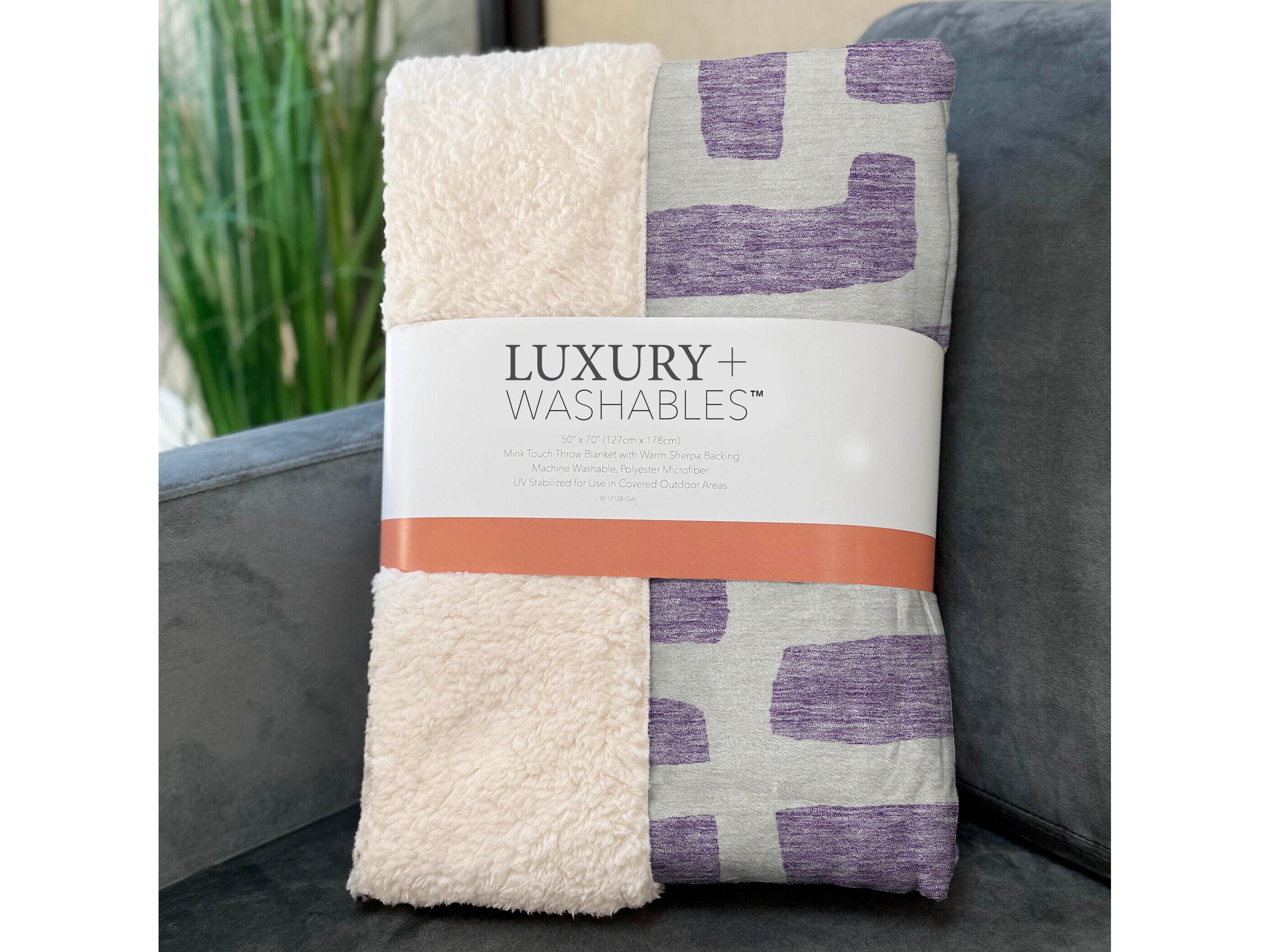 Dalyn Sherpa Purple Polyester Throw