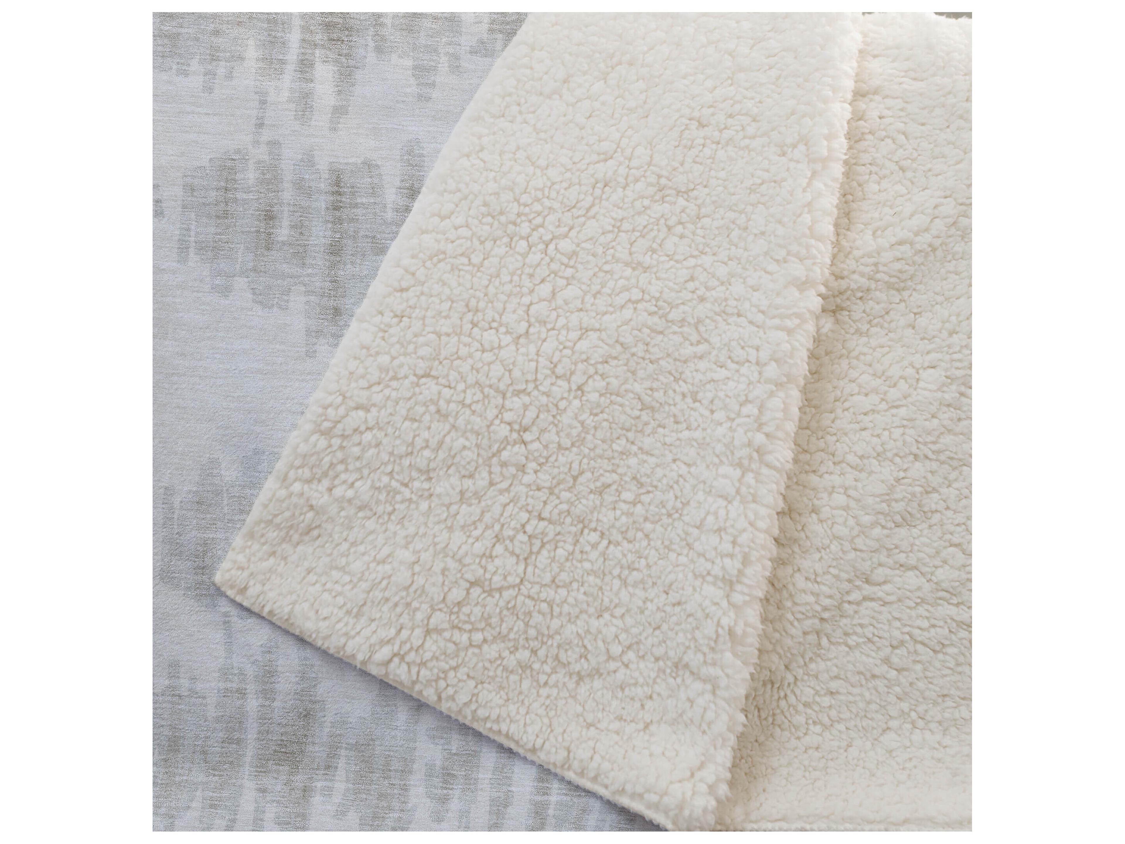 Dalyn Sherpa Ivory Polyester Throw