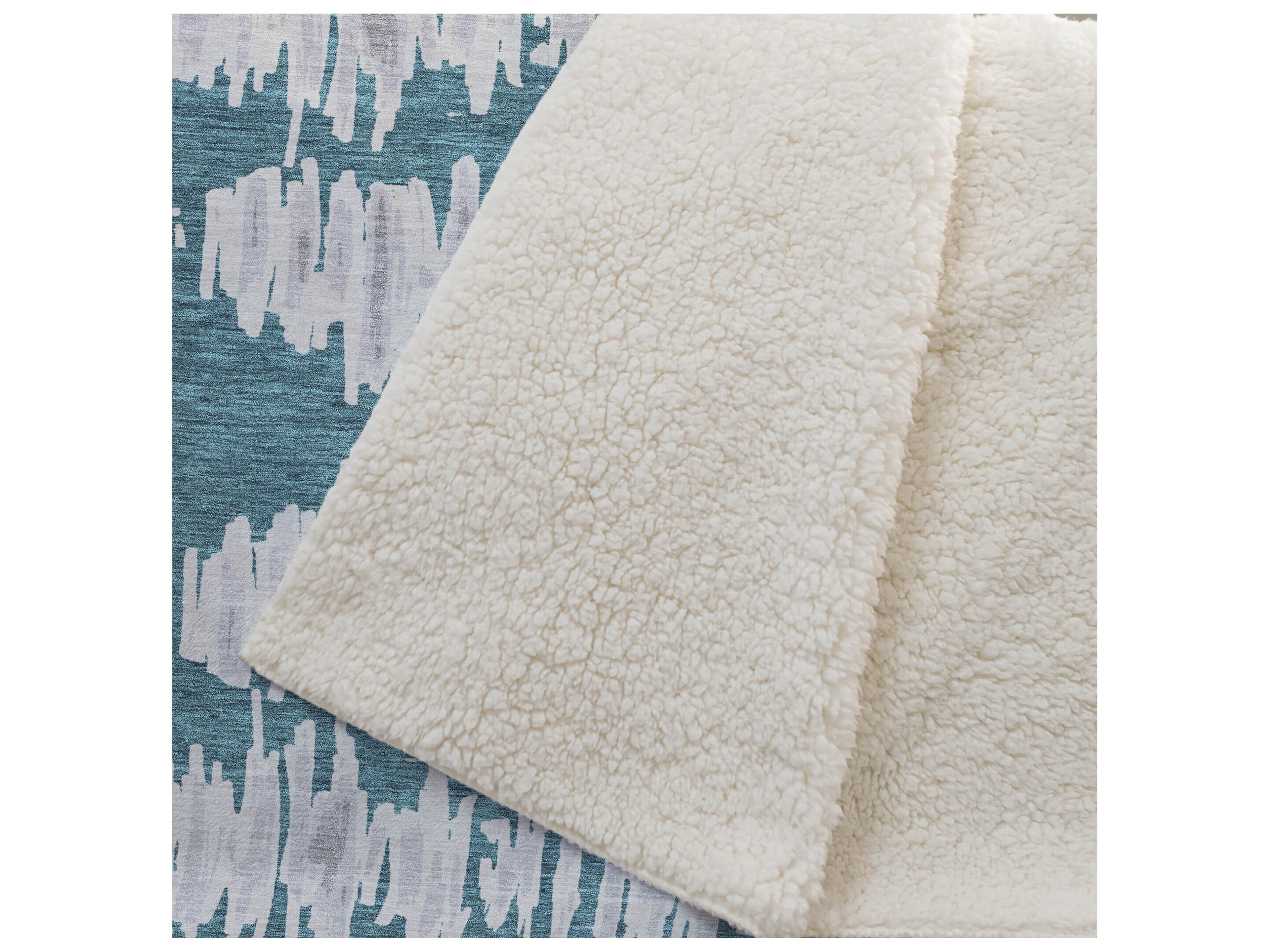 Dalyn Sherpa Teal Polyester Throw