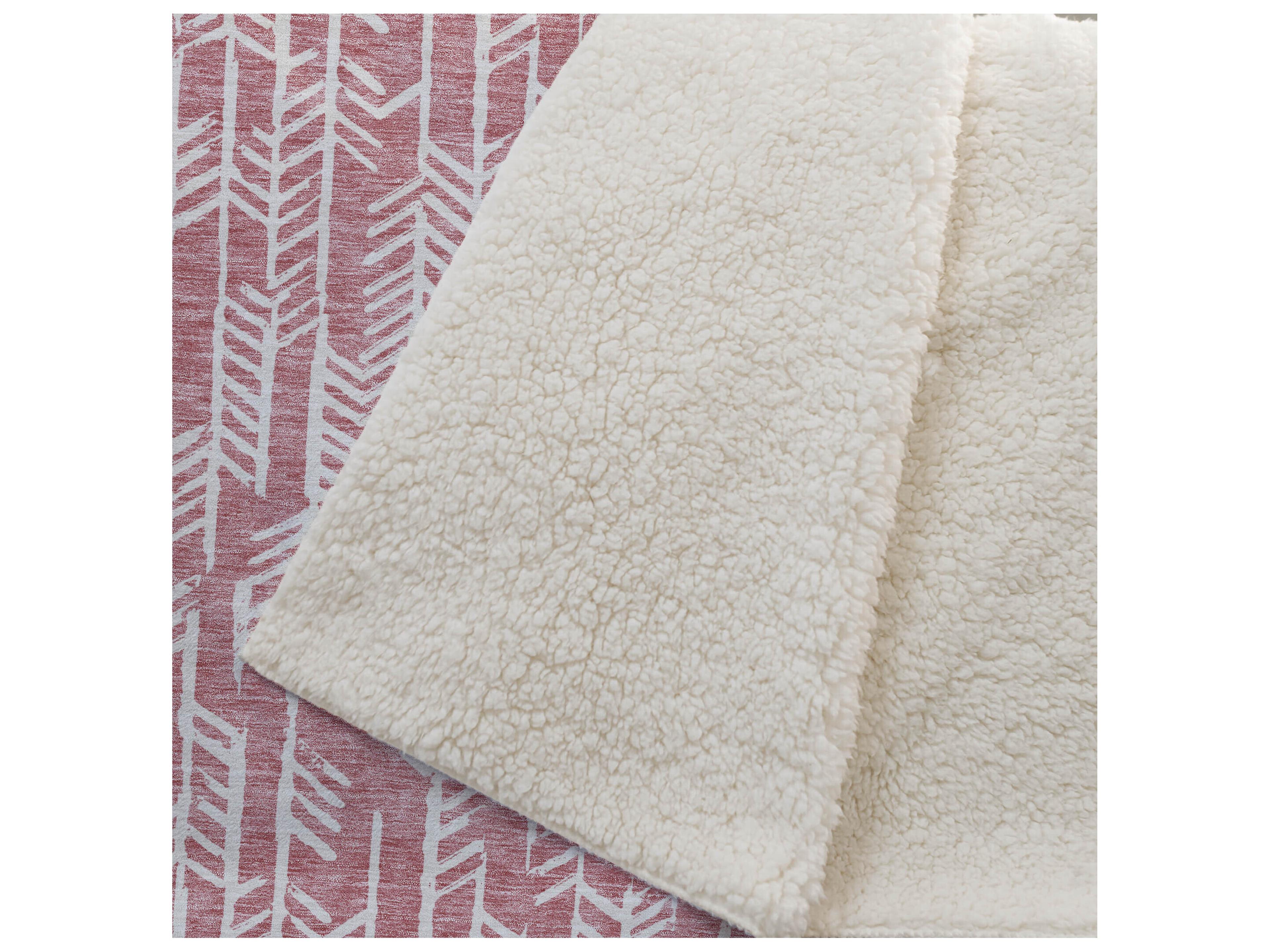 Dalyn Sherpa Pink Polyester Throw