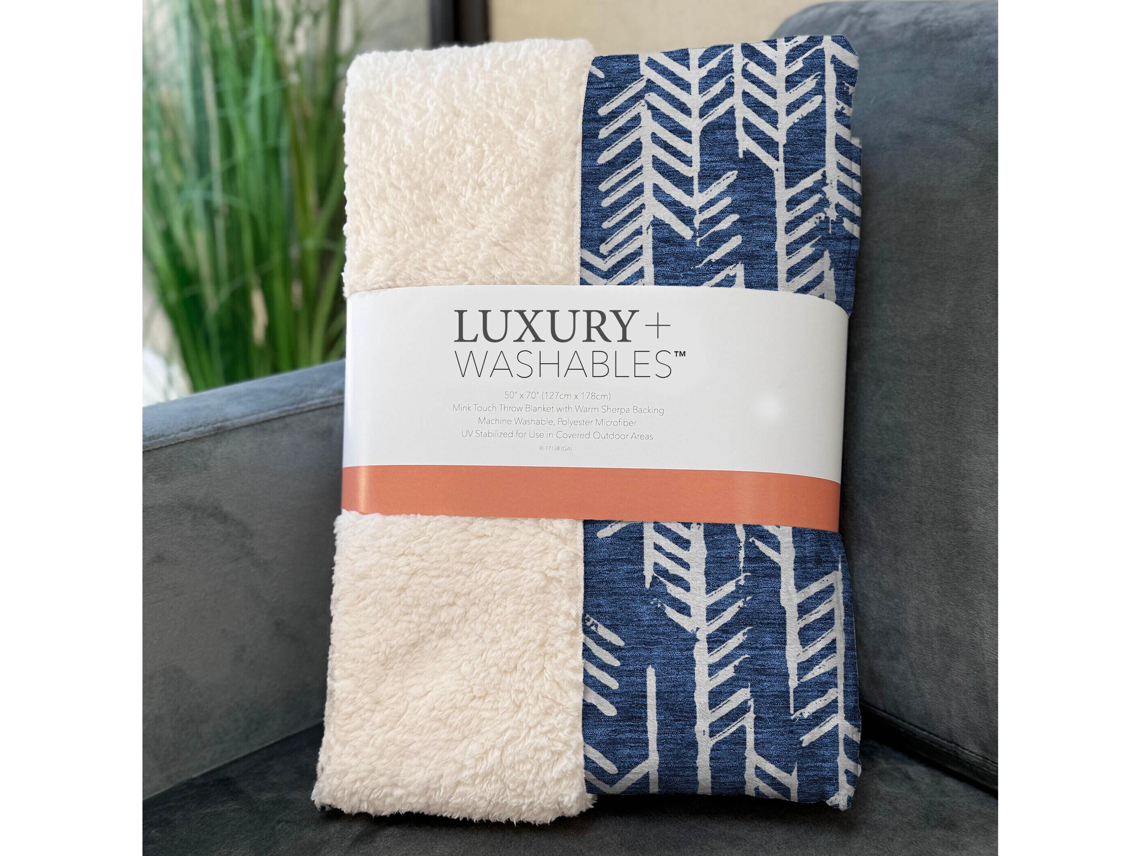 Dalyn Sherpa Blue Polyester Throw