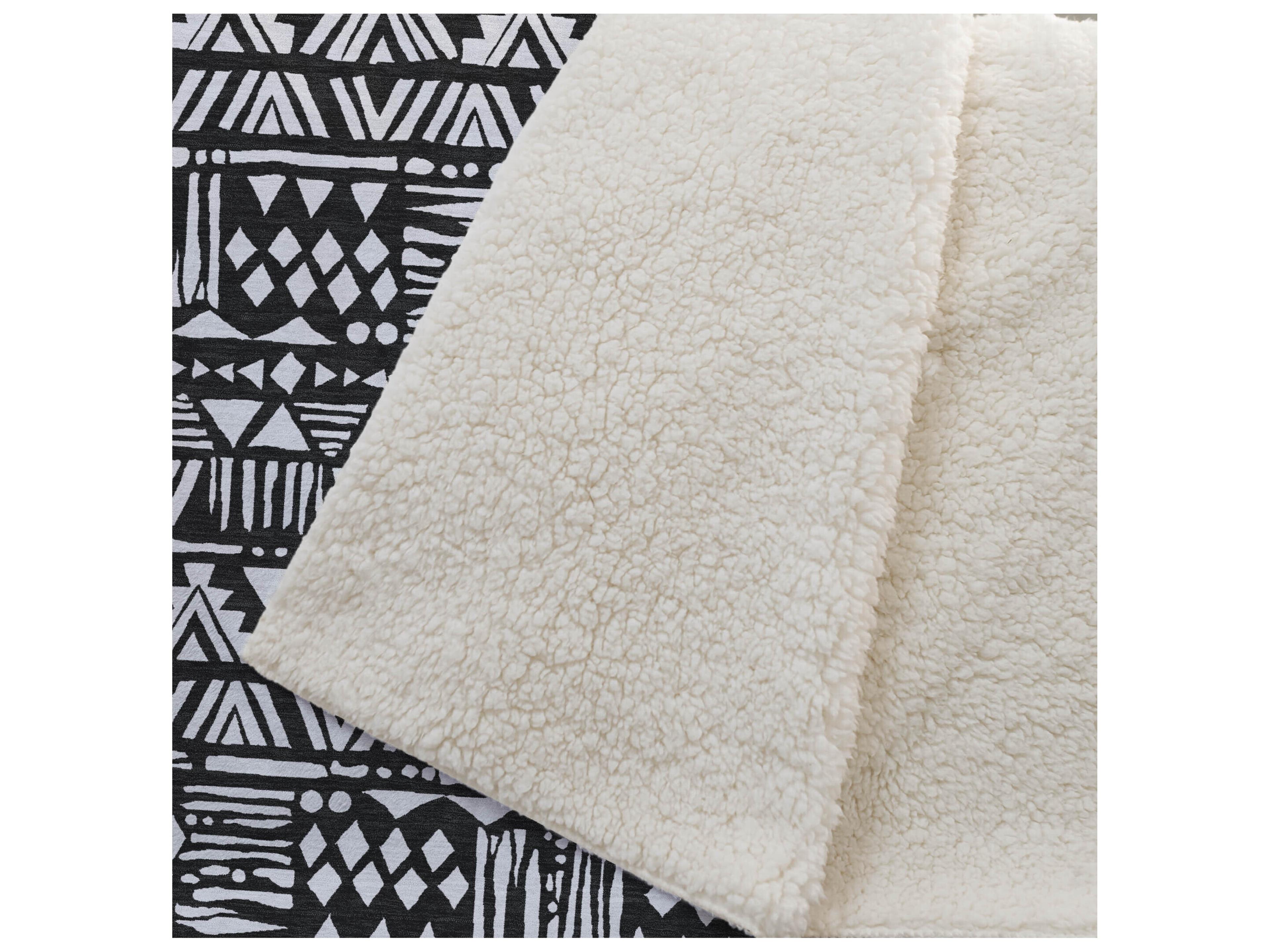 Dalyn Sherpa Black Polyester Throw