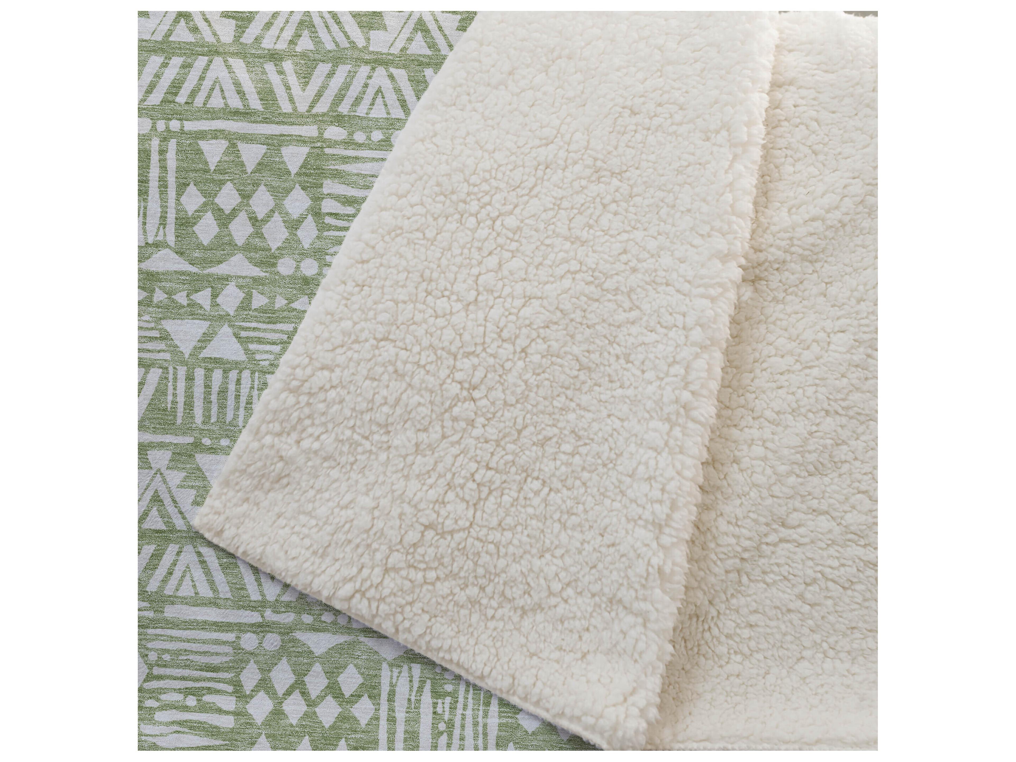 Dalyn Sherpa Green Polyester Throw