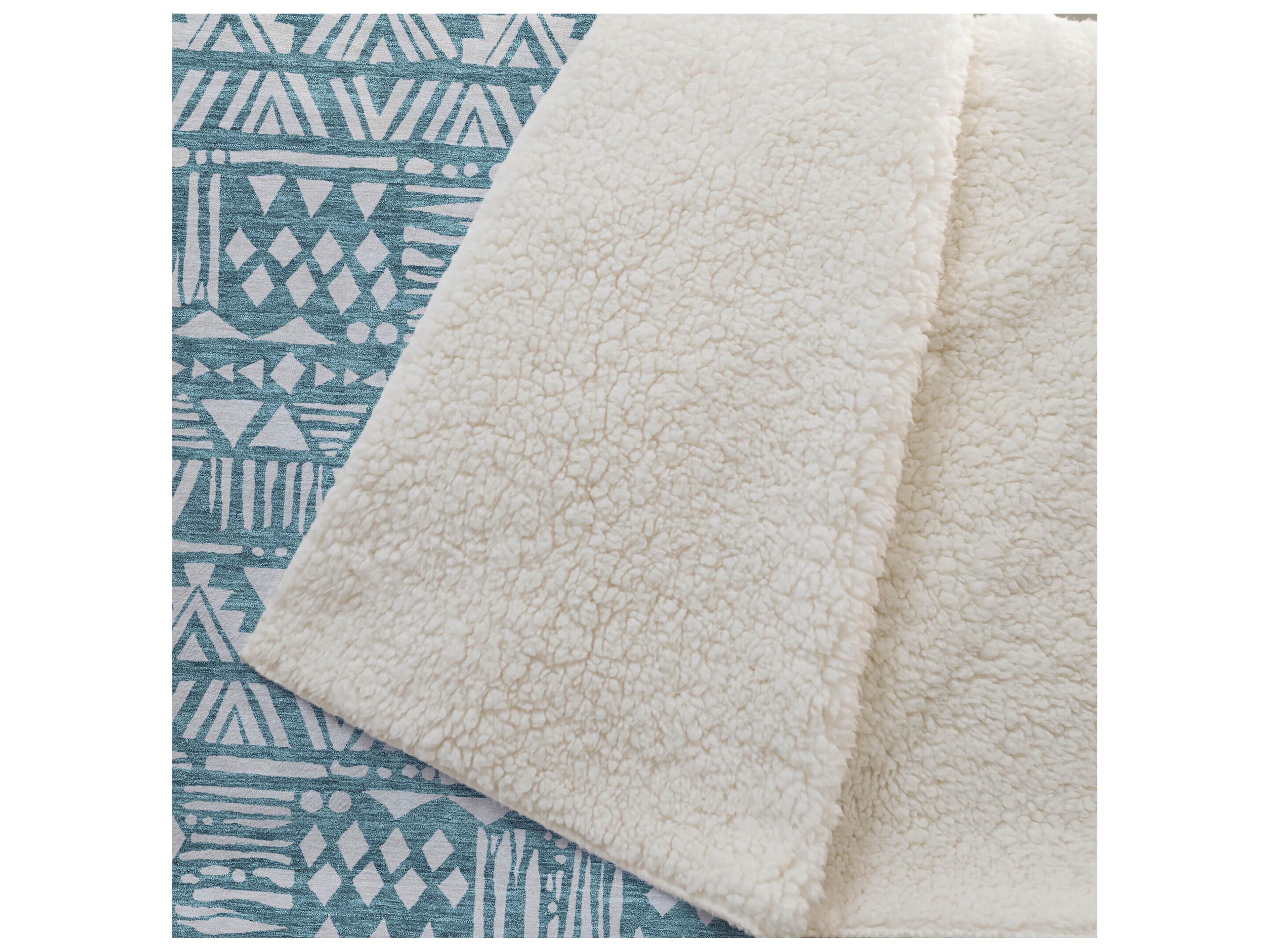 Dalyn Sherpa Teal Polyester Throw