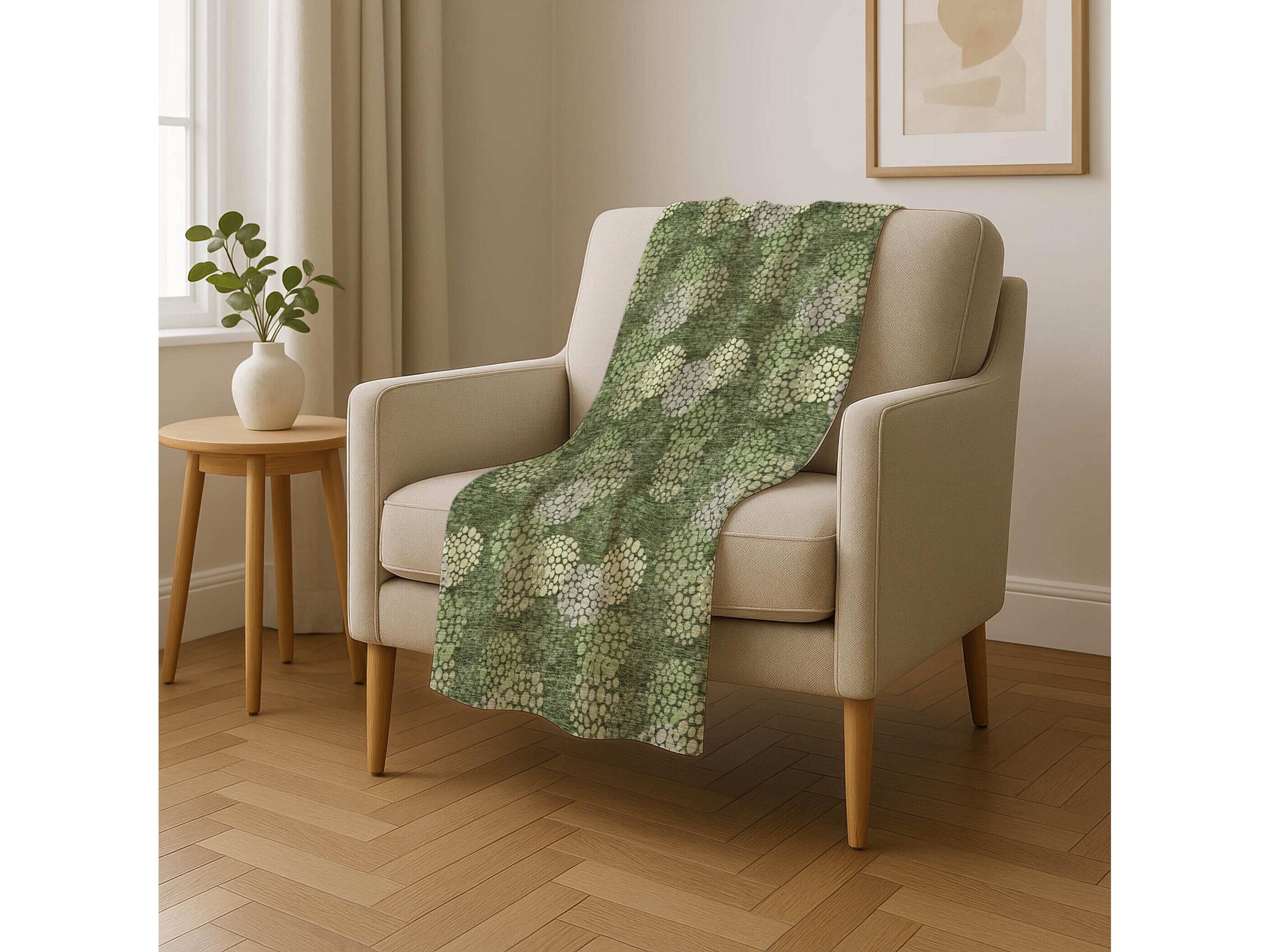 Dalyn Sherpa Green Polyester Throw
