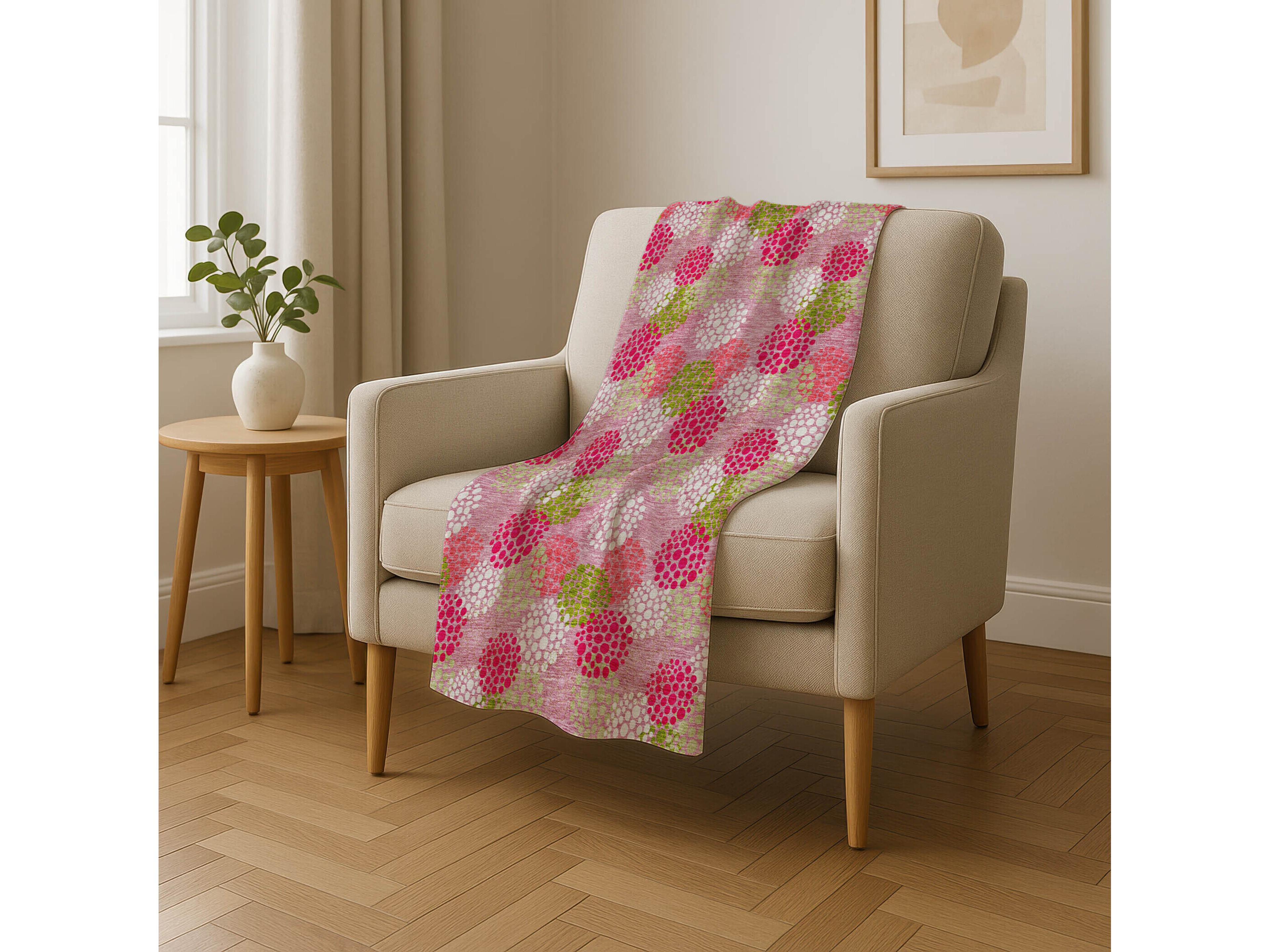 Dalyn Sherpa Pink Polyester Throw